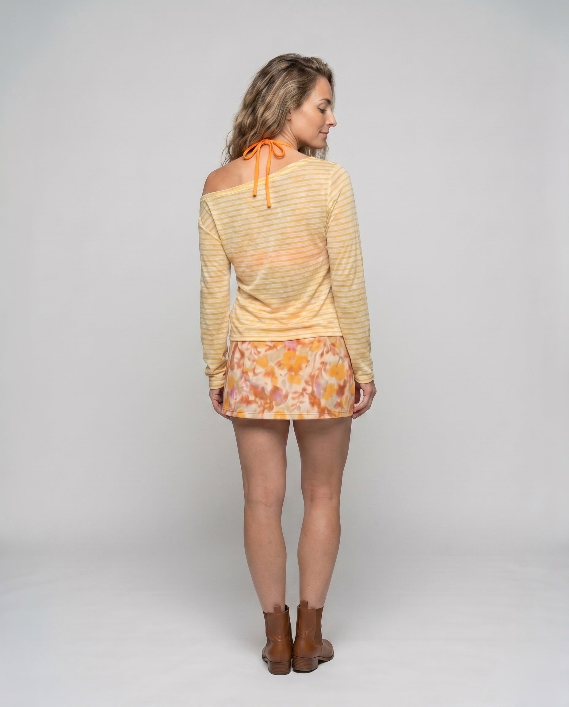 Product 15637857599818 - back_view