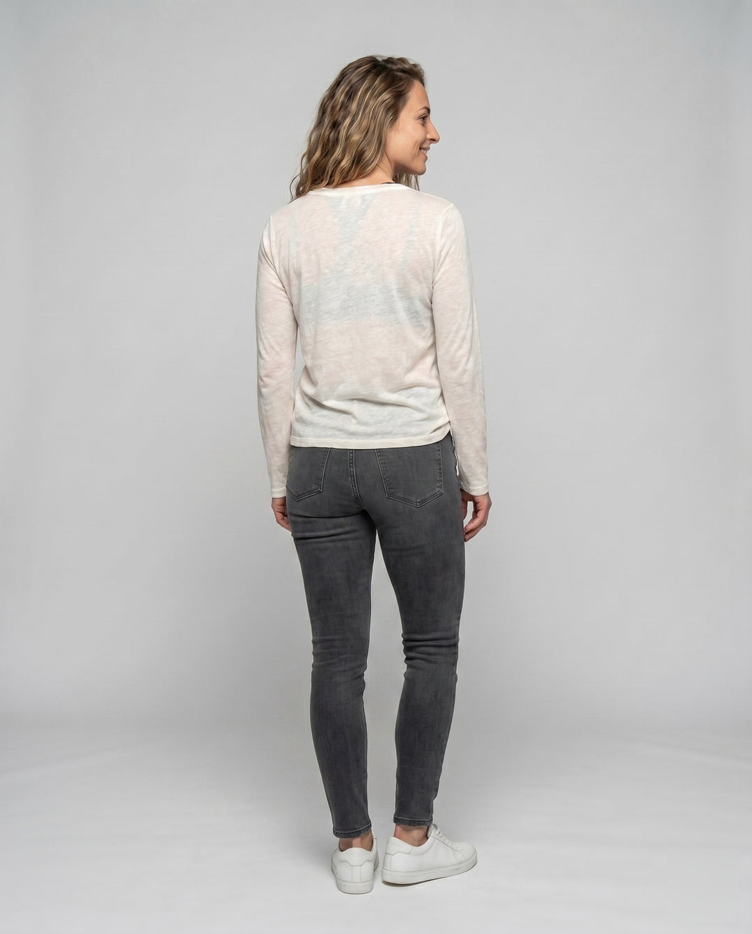 Product 15637857861962 - back_view