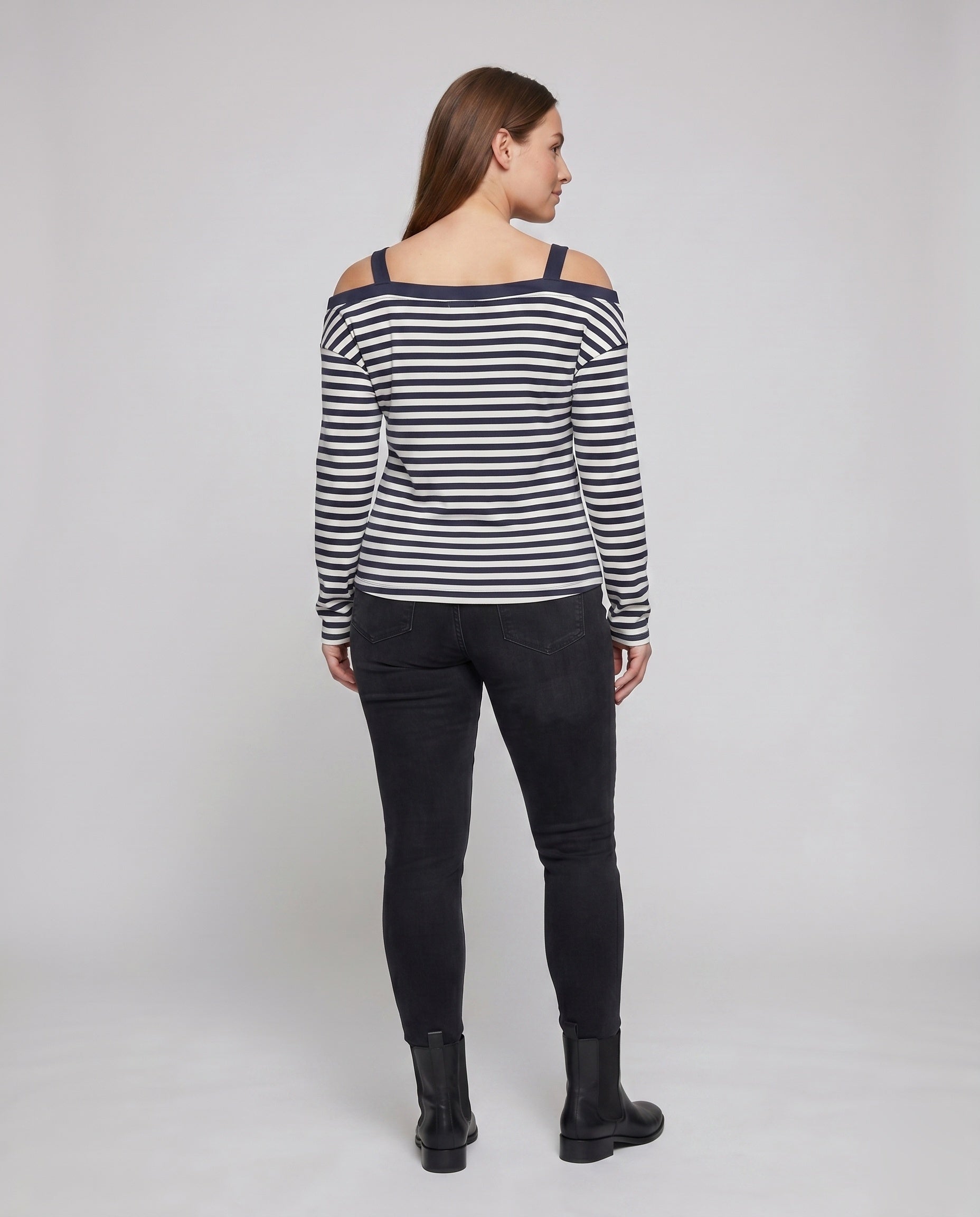 Product 15637858845002 - back_view