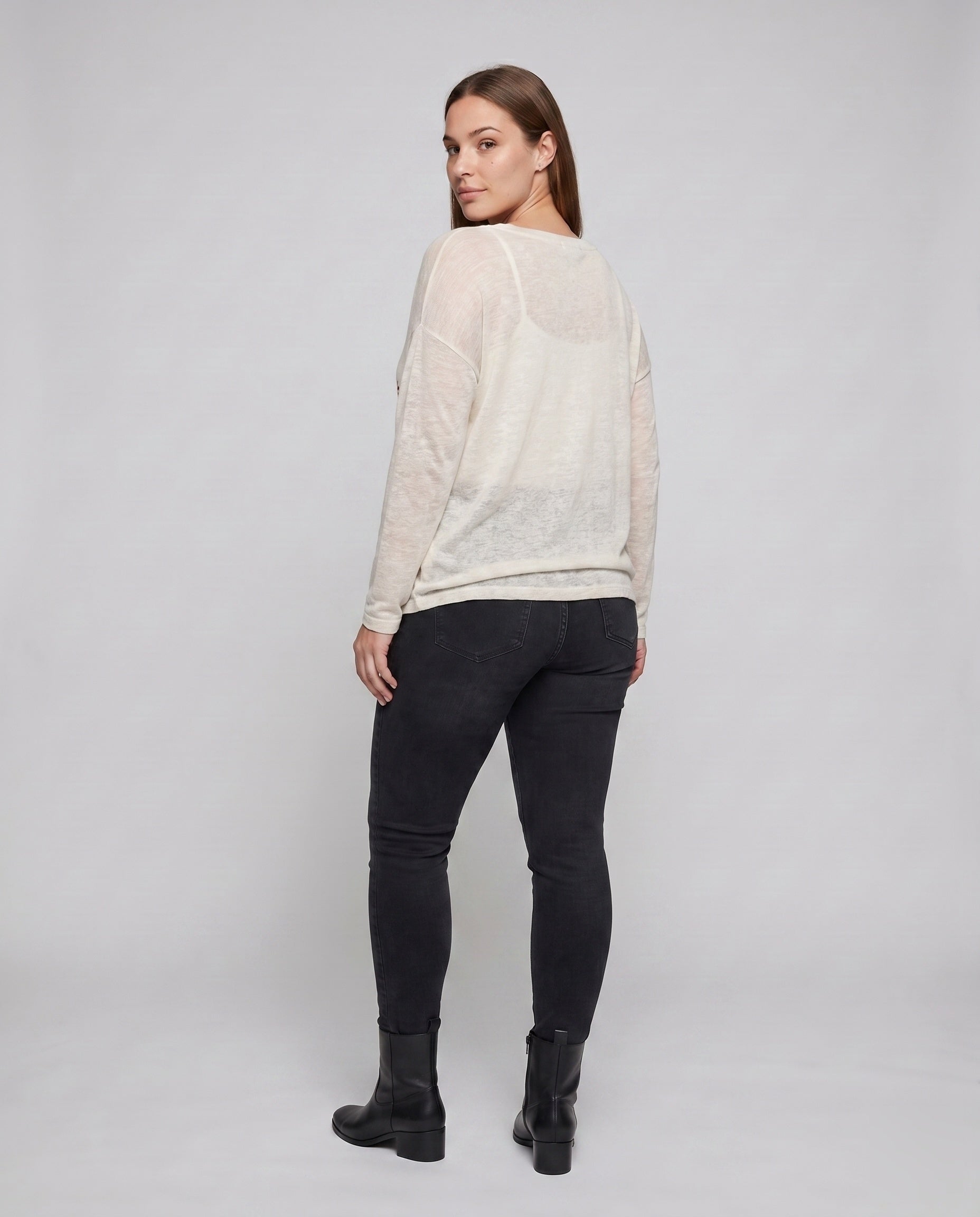 Product 15637859041610 - back_view
