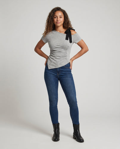 Damen lässiges Shirt mit verspieltem Bindegürtel