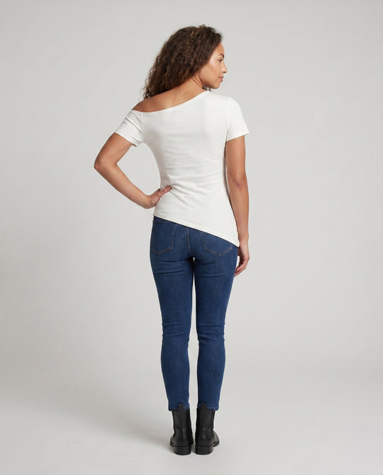 Product 15637871821130 - back_view