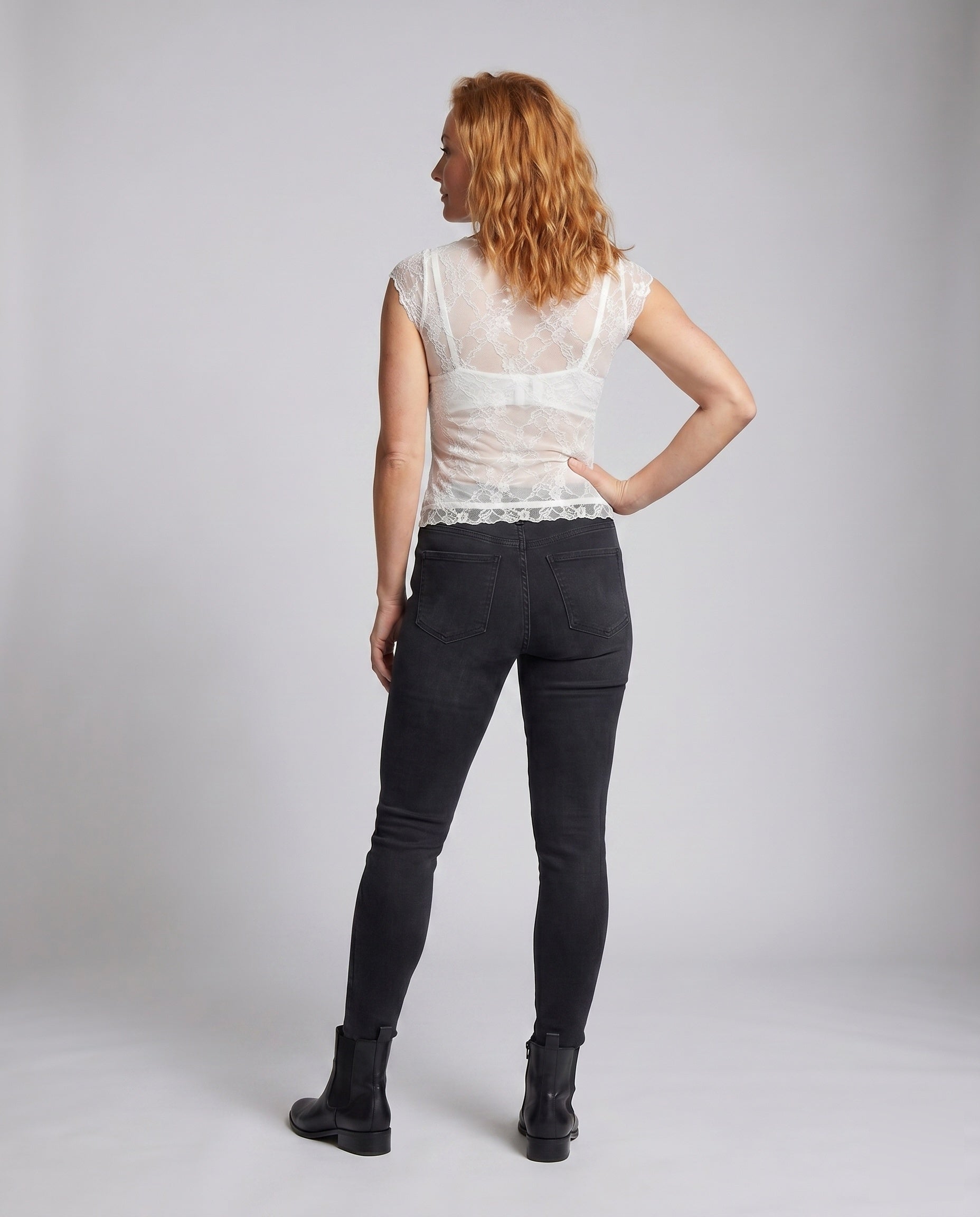 Product 15637874671946 - back_view