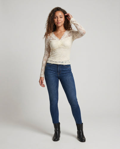 Damen Spitzenoberteil mit tiefem V-Ausschnitt und eleganten Rüschendetails