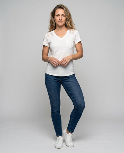 Damen T-Shirt mit floralem Spitzeneinsatz und V-Ausschnitt