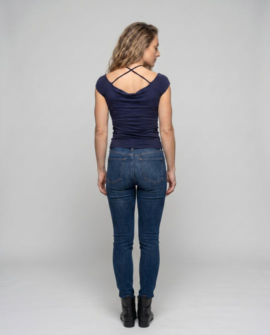 Product 15637880963402 - back_view