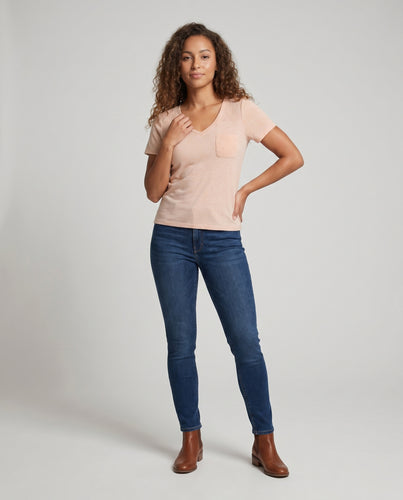 Damen V-Ausschnitt T-Shirt mit dekorativem Strukturdetail und Brusttasche