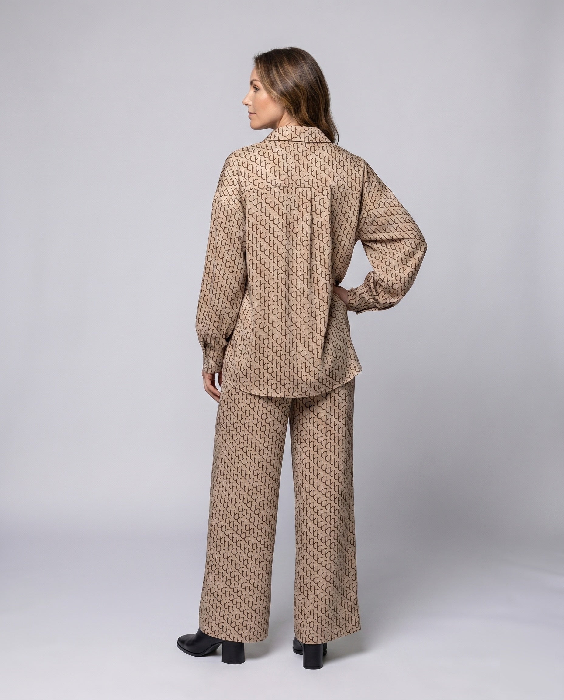 Product 15639211639114 - back_view