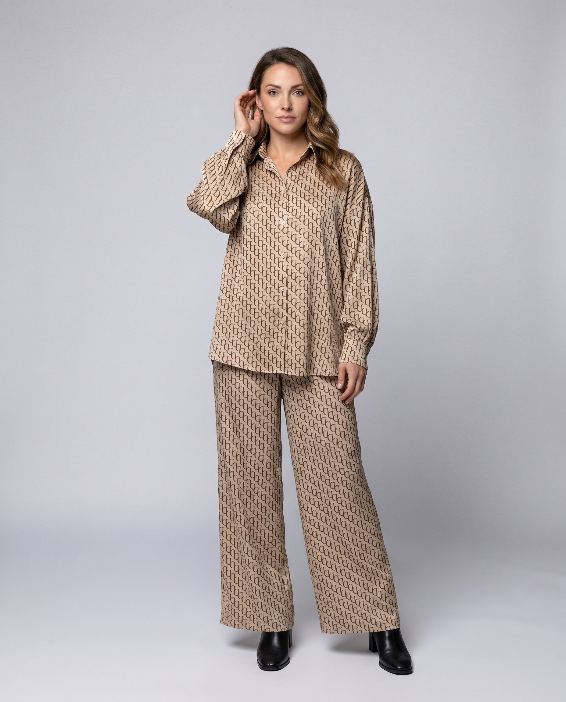 Product 15639211639114 - full_body_front