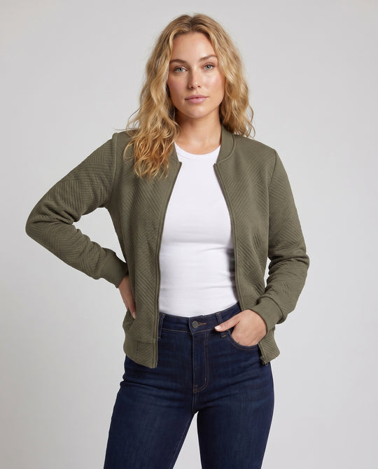 Product 15639215210826 - upper_body