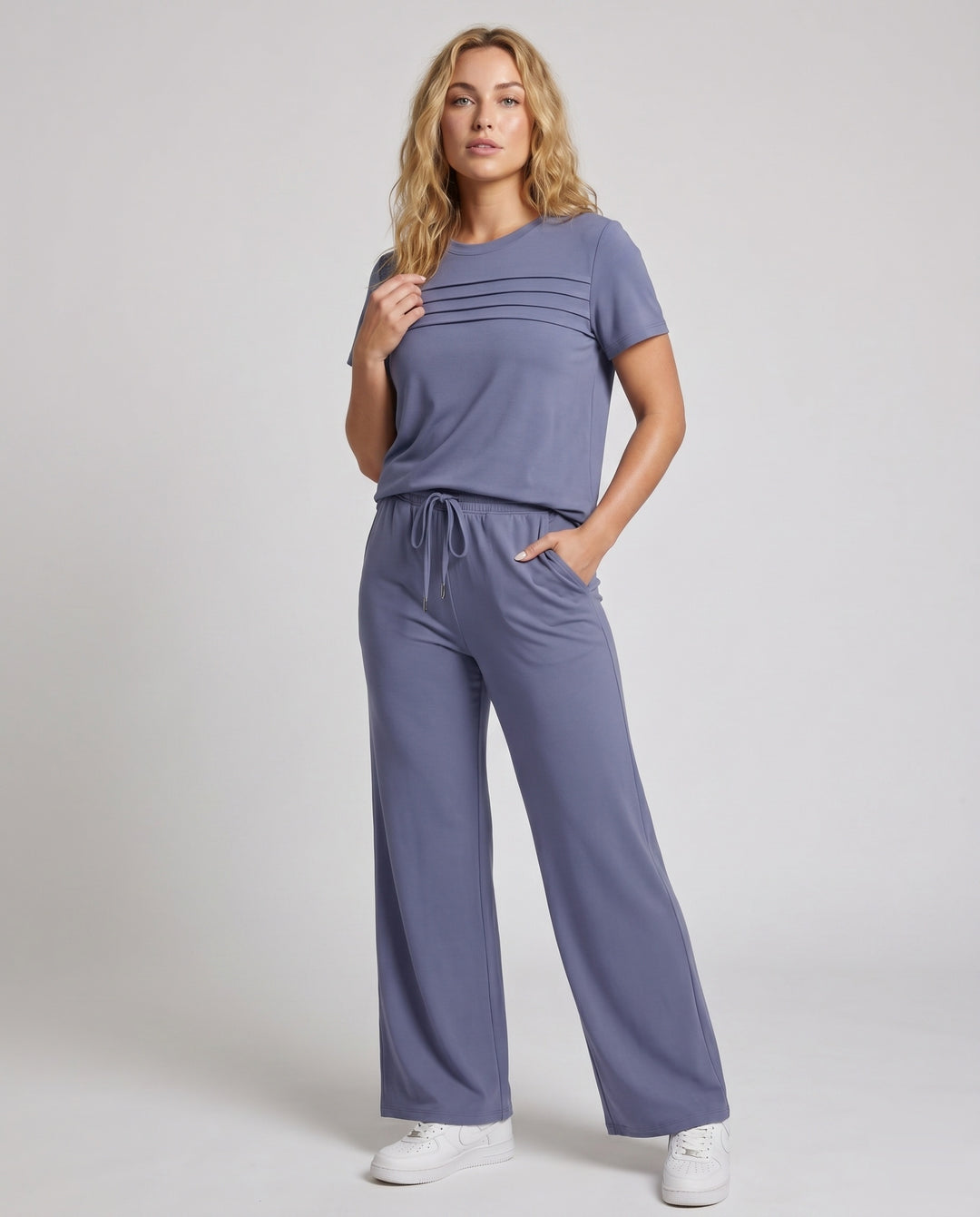 Product 15639215636810 - full_body_front