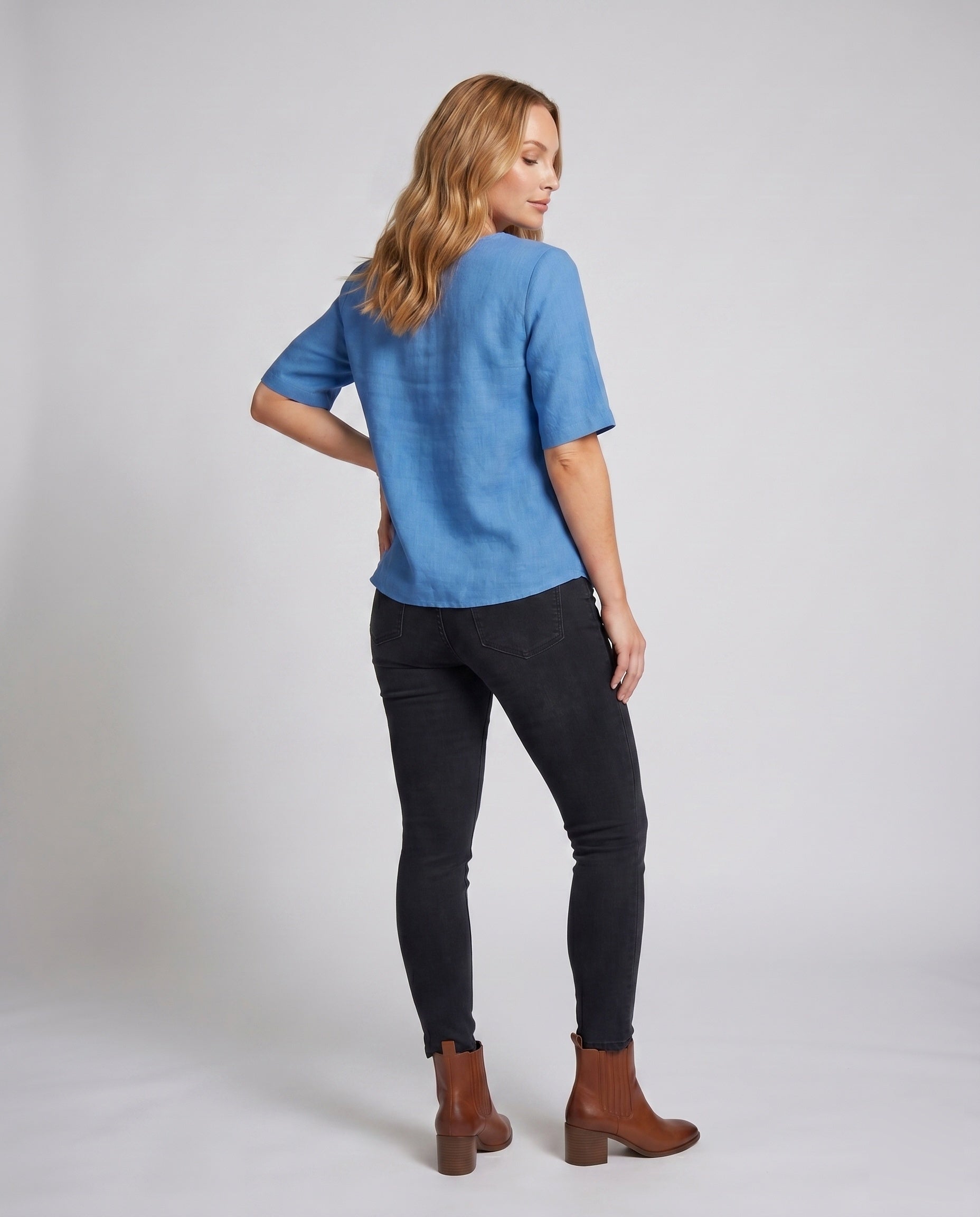 Product 15639216685386 - back_view