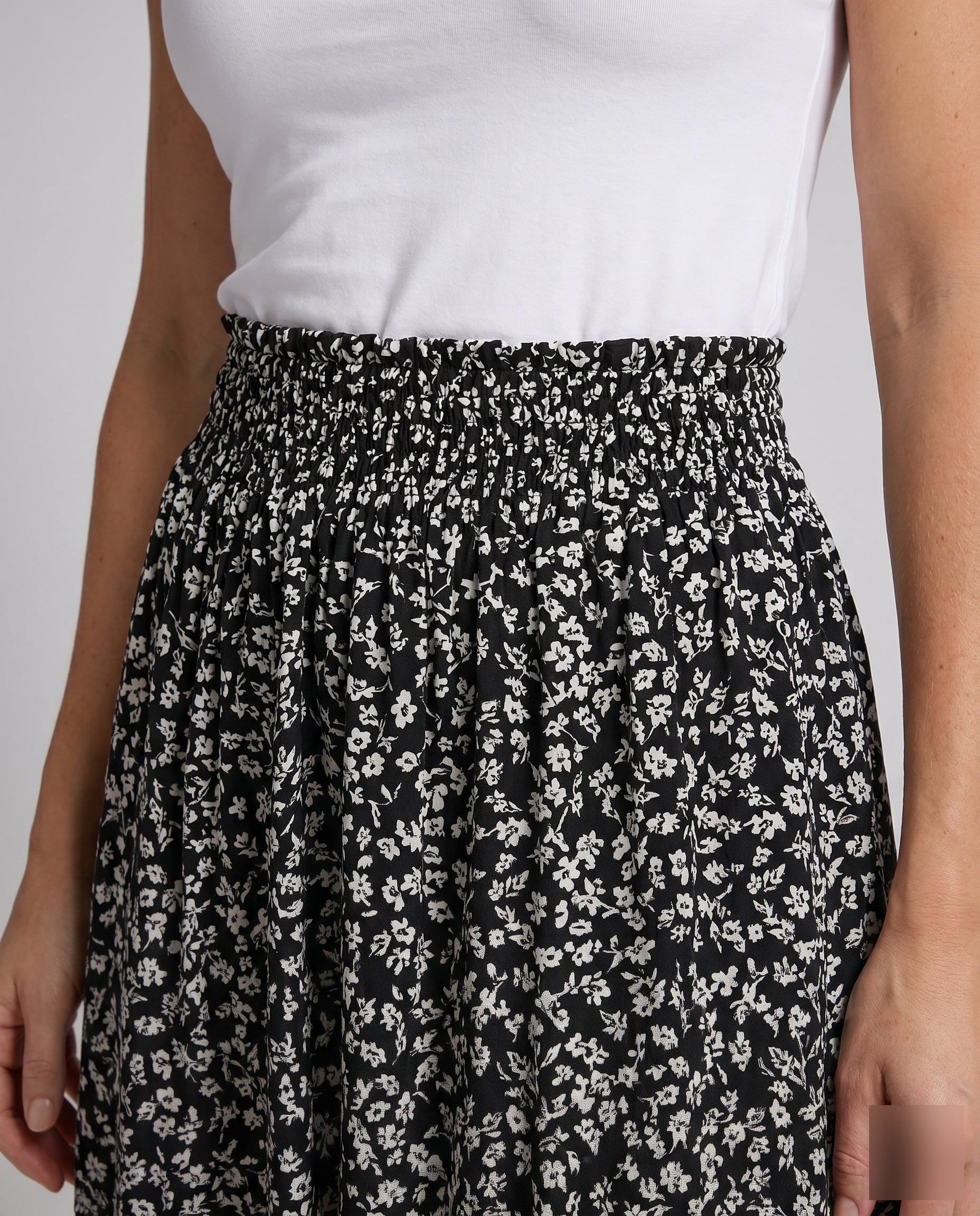Product 15639217930570 - close_up_detail