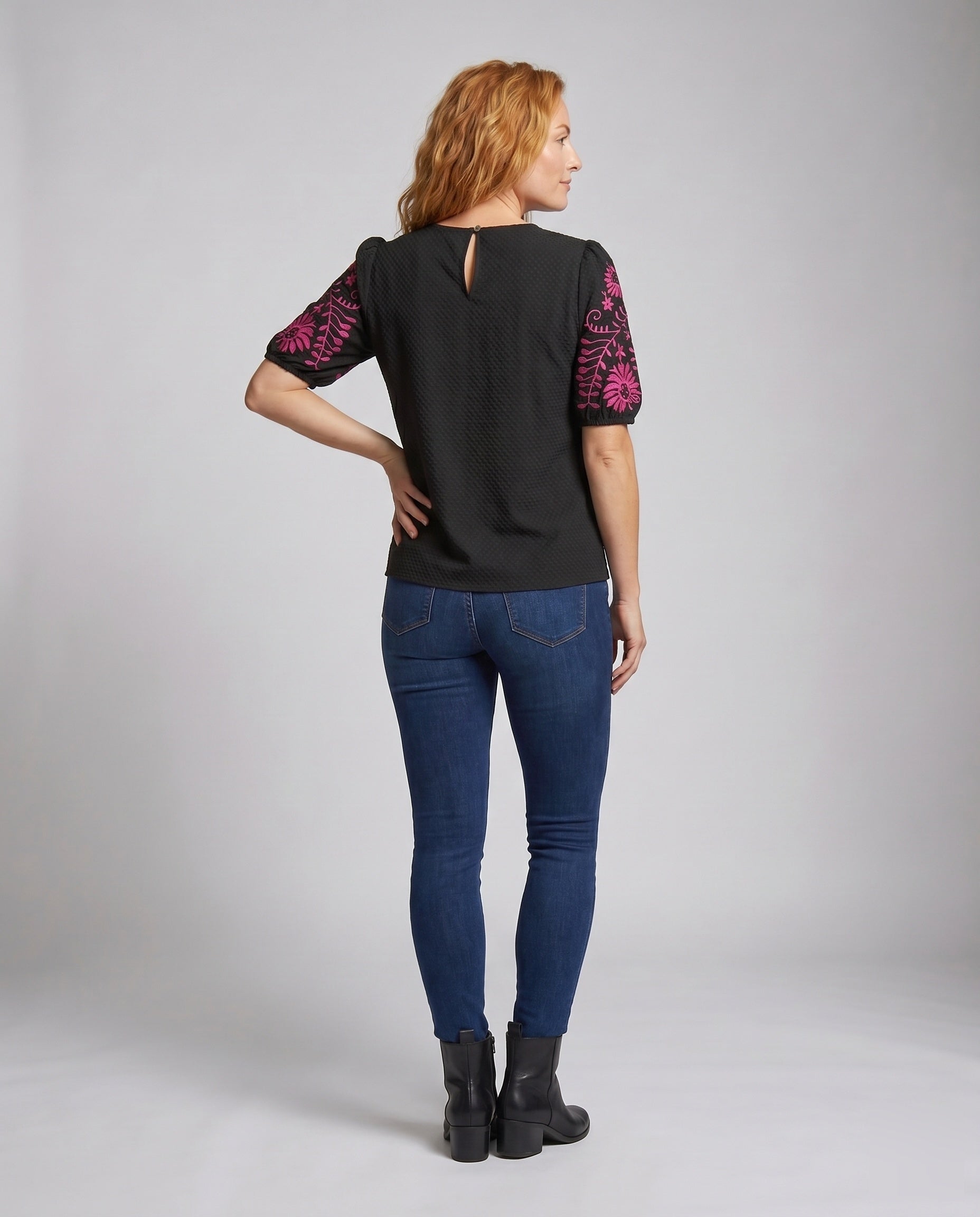 Product 15639218389322 - back_view