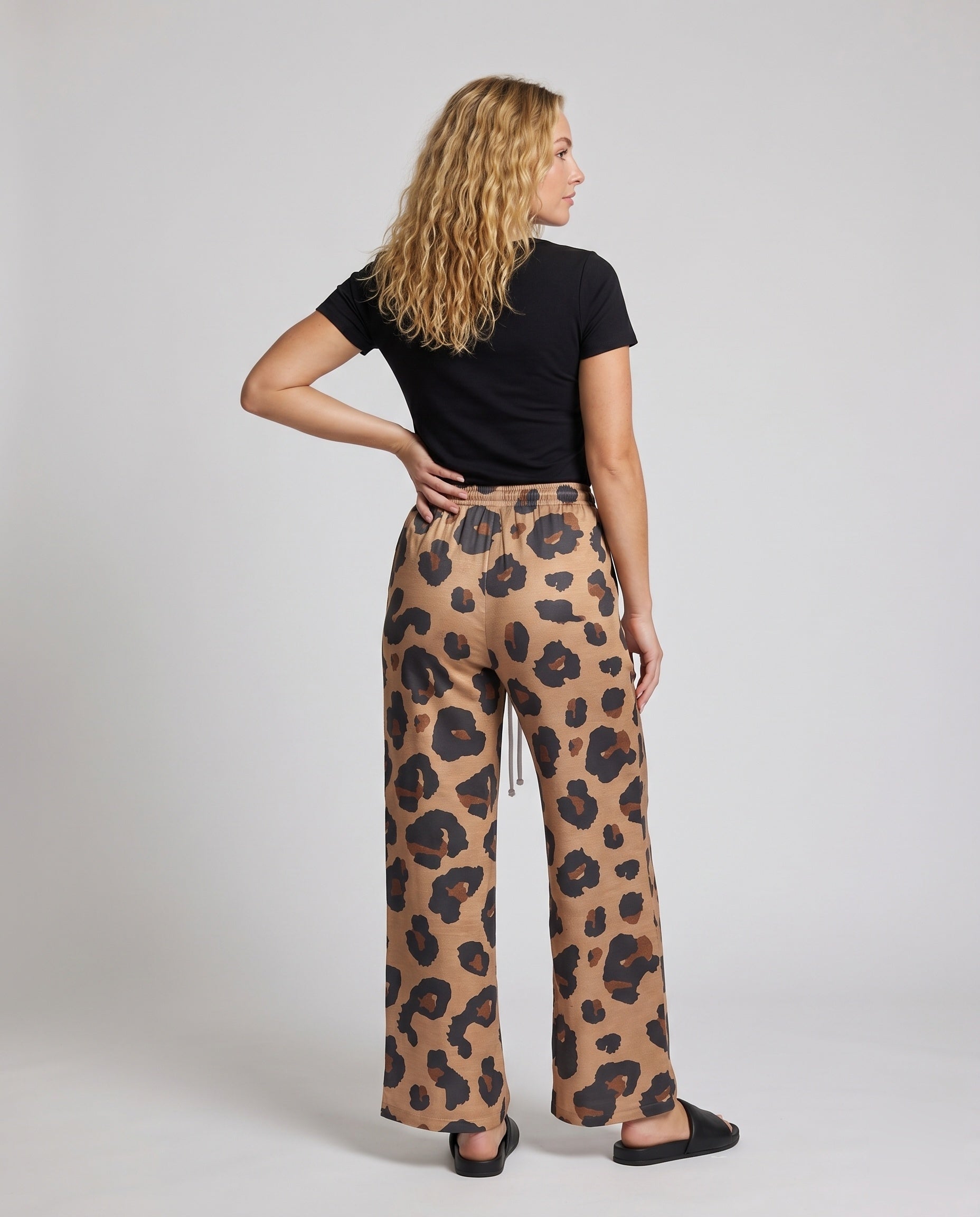 Product 15639219896650 - back_view