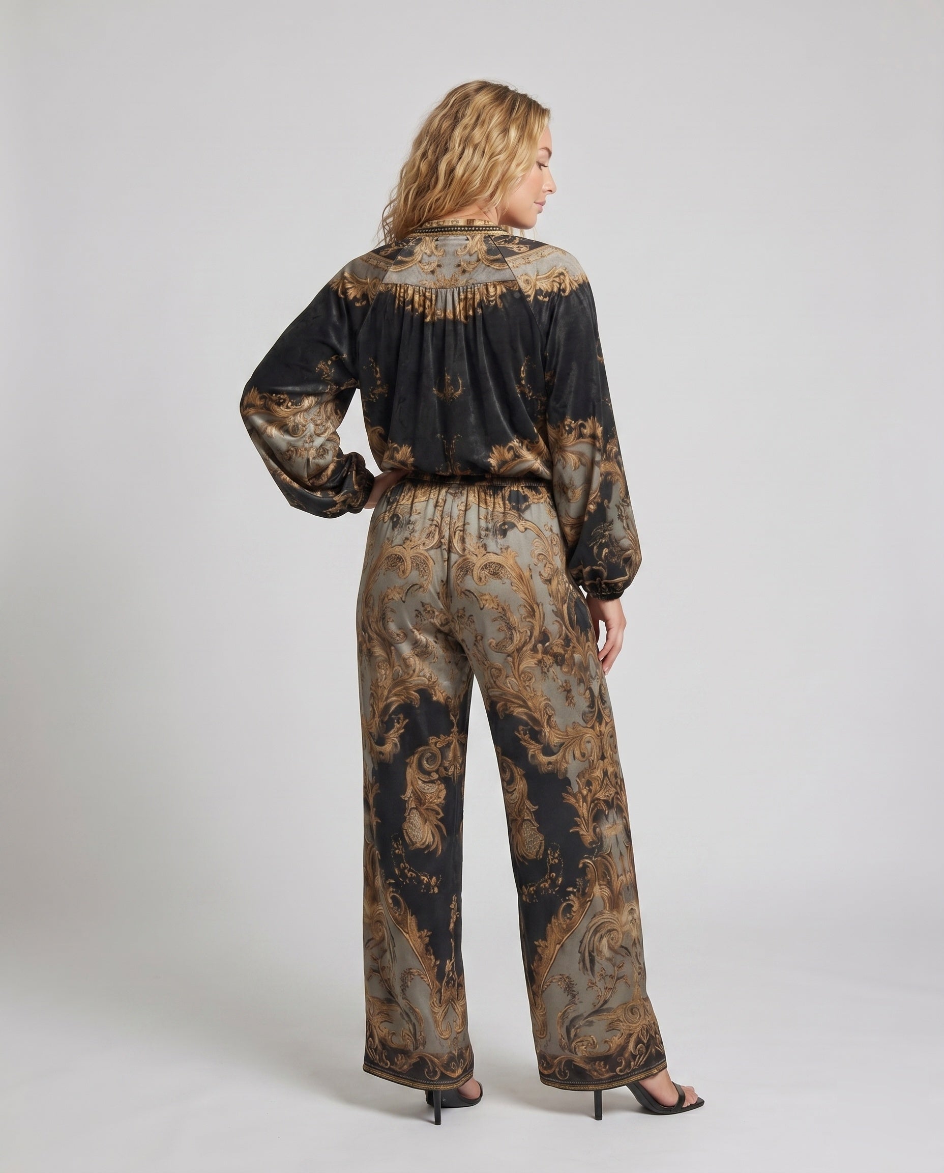 Product 15639223009610 - back_view
