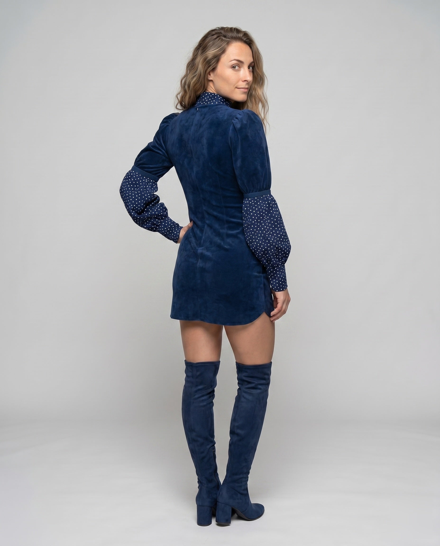 Product 15639224320330 - back_view