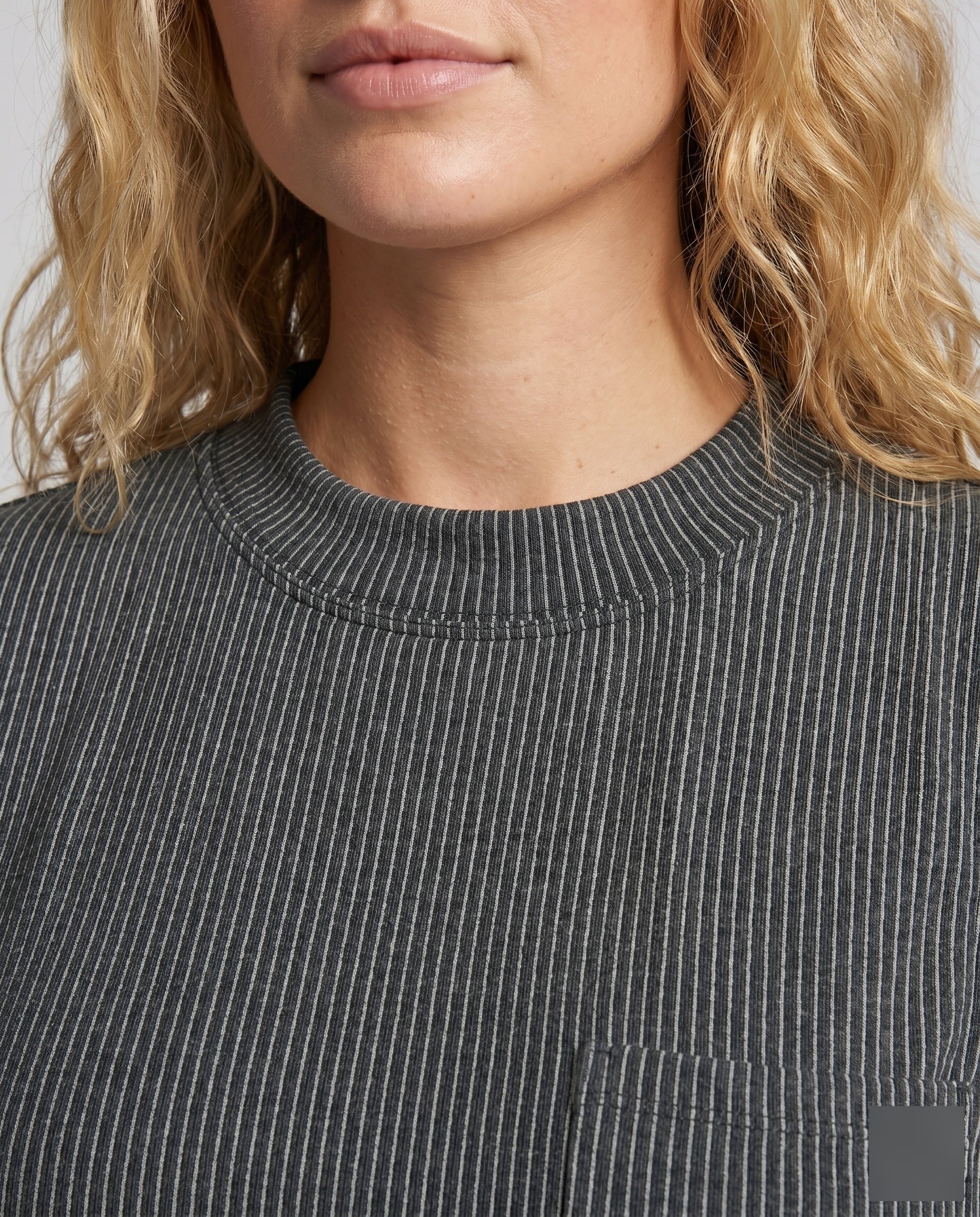 Product 15639225073994 - close_up_detail