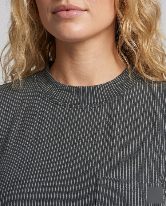 Product 15639225073994 - close_up_detail