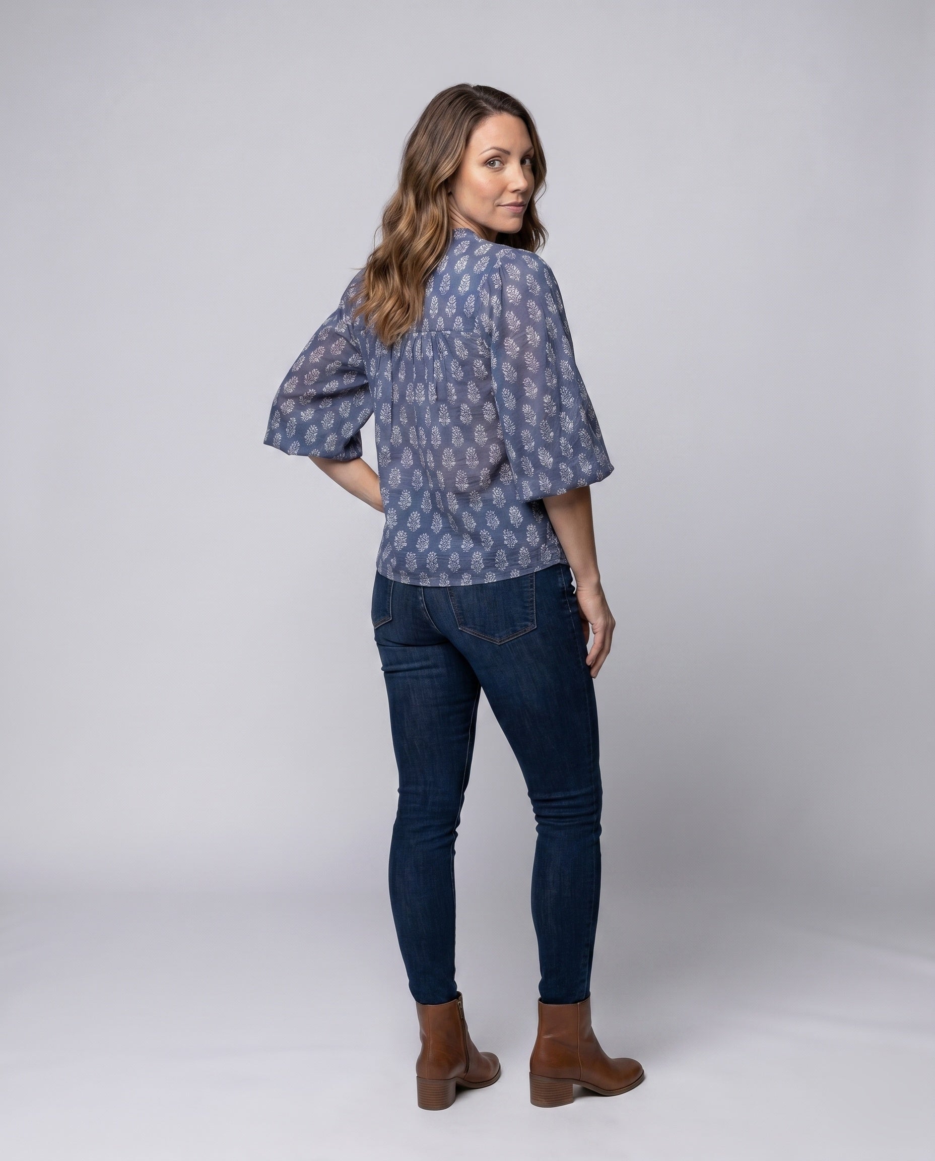 Product 15639228416330 - back_view