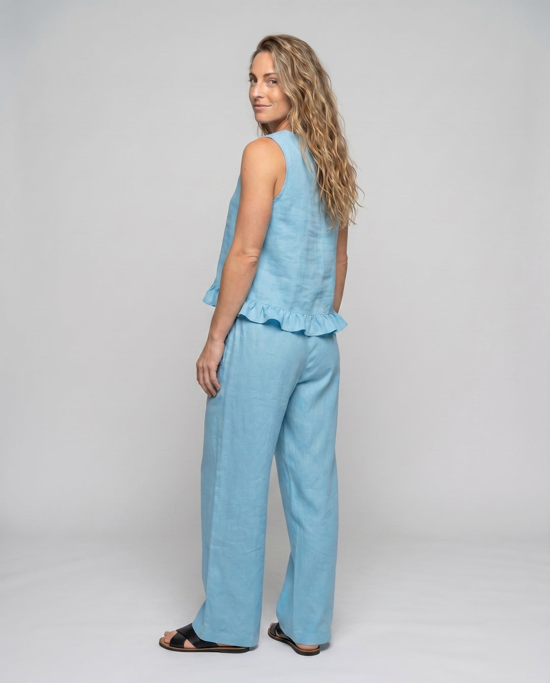 Product 15639229464906 - back_view