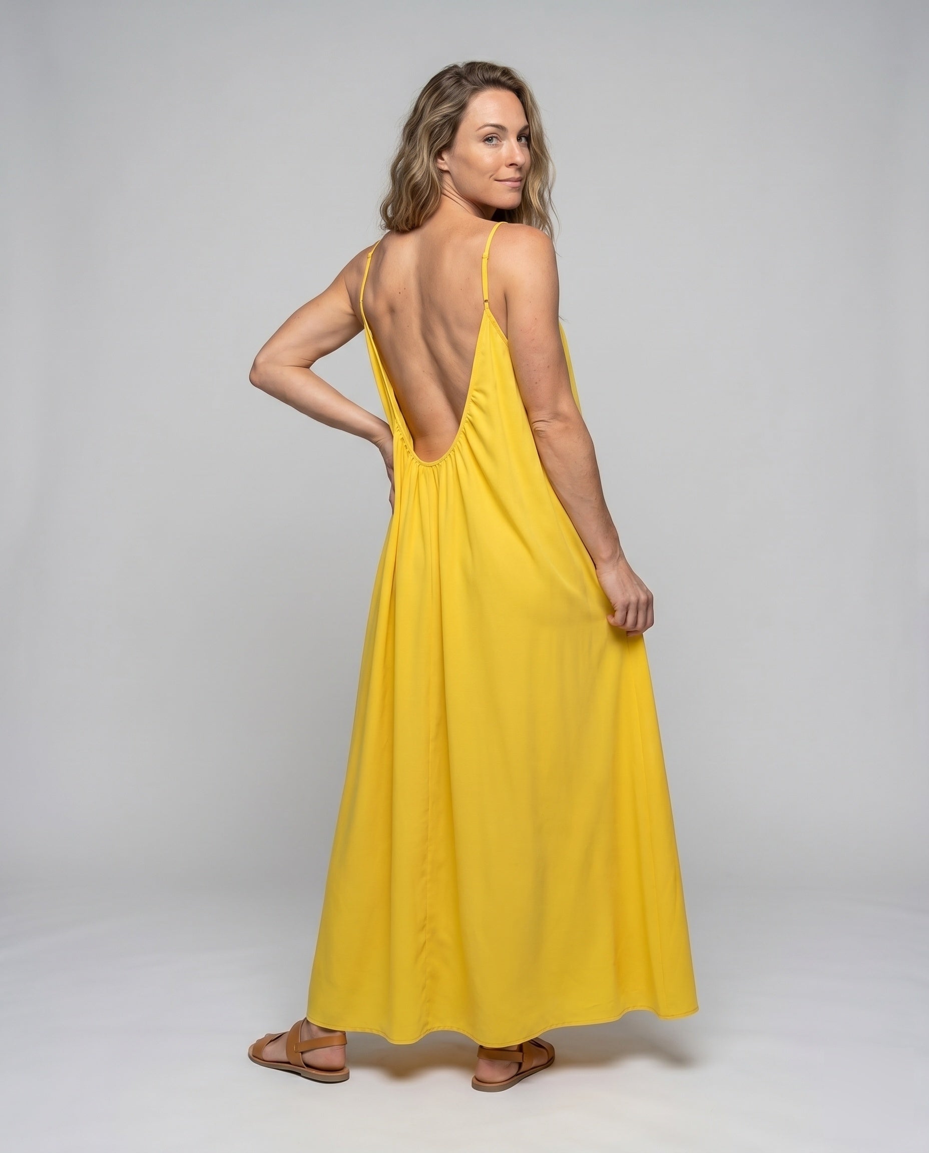 Product 15641108808010 - back_view