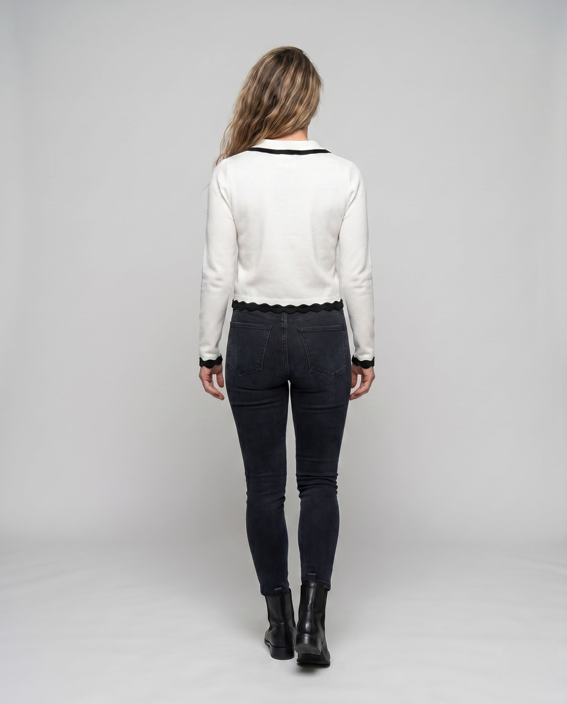 Product 15641117950282 - back_view