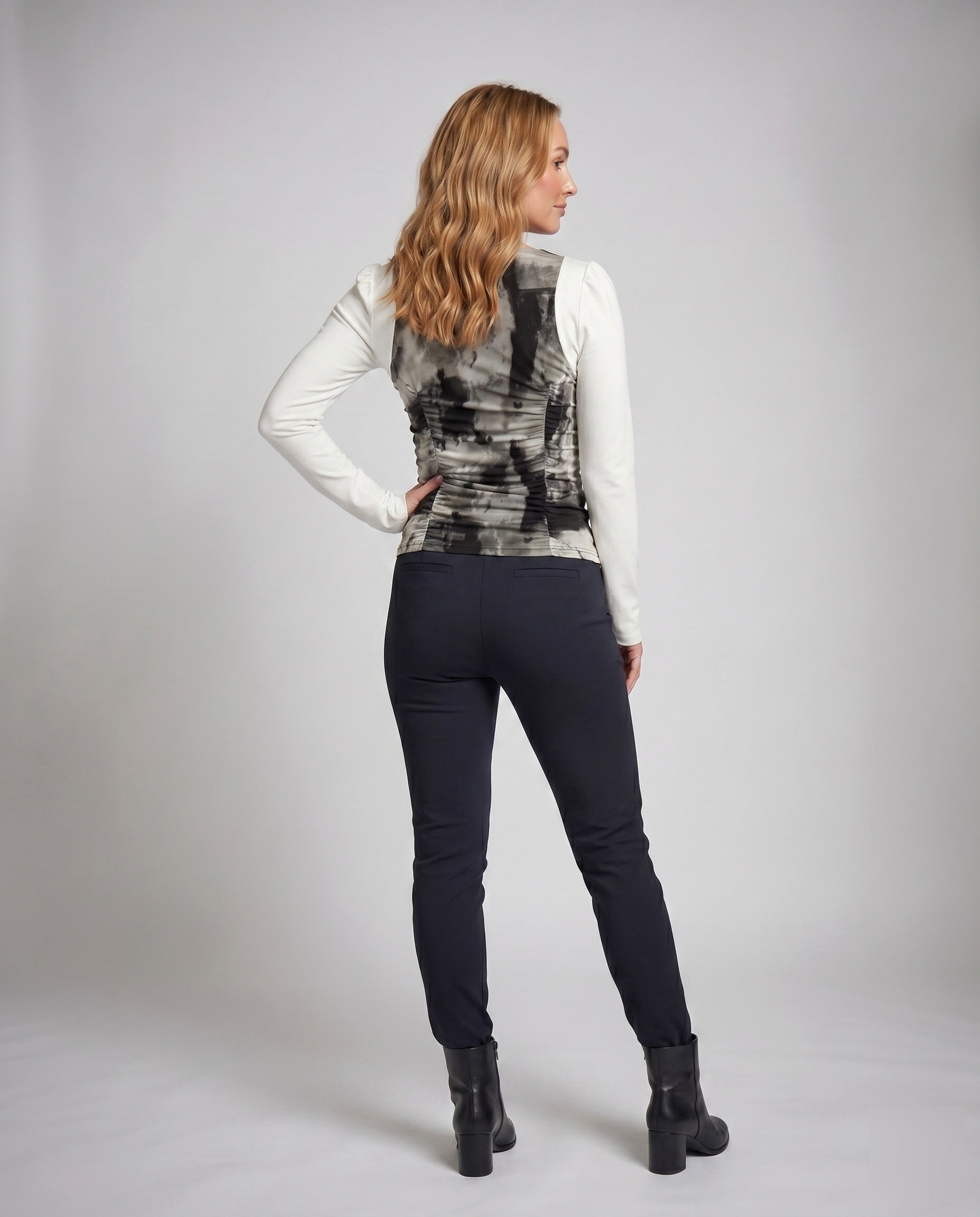 Product 15641123160394 - back_view