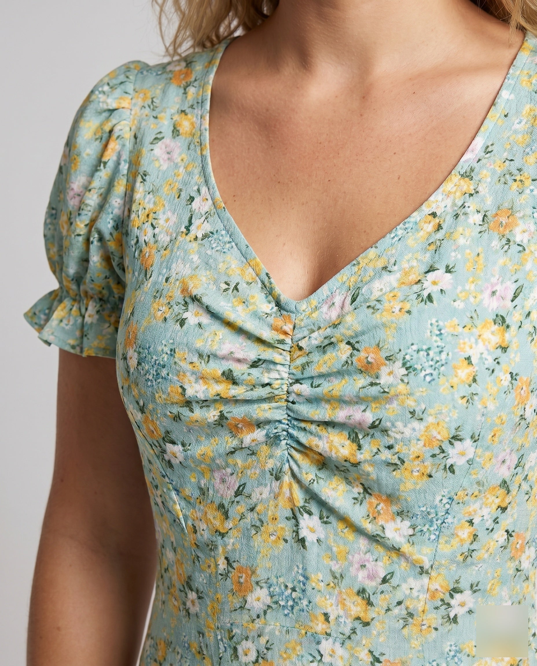 Product 15641126175050 - close_up_detail