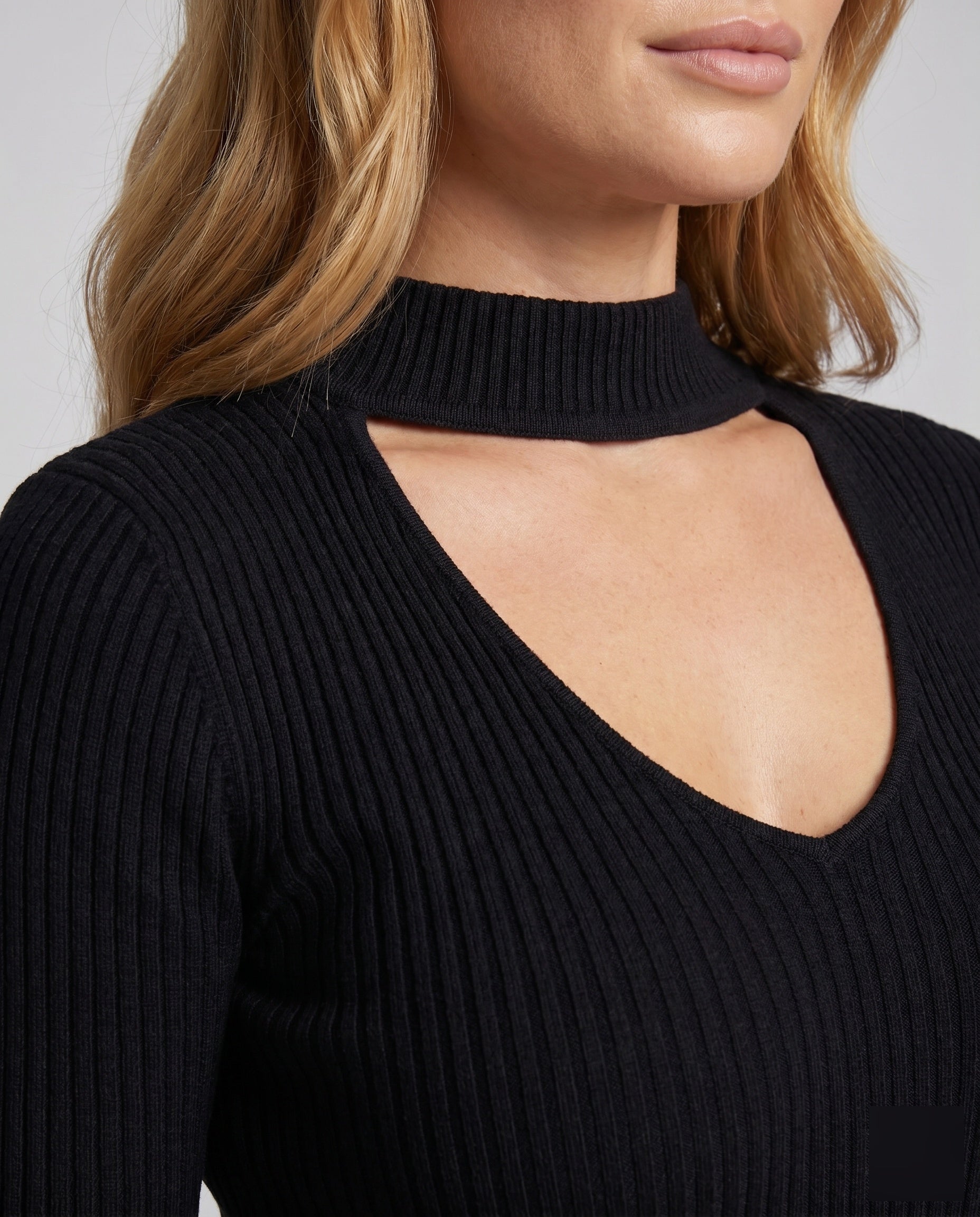 Product 15641146491210 - close_up_detail