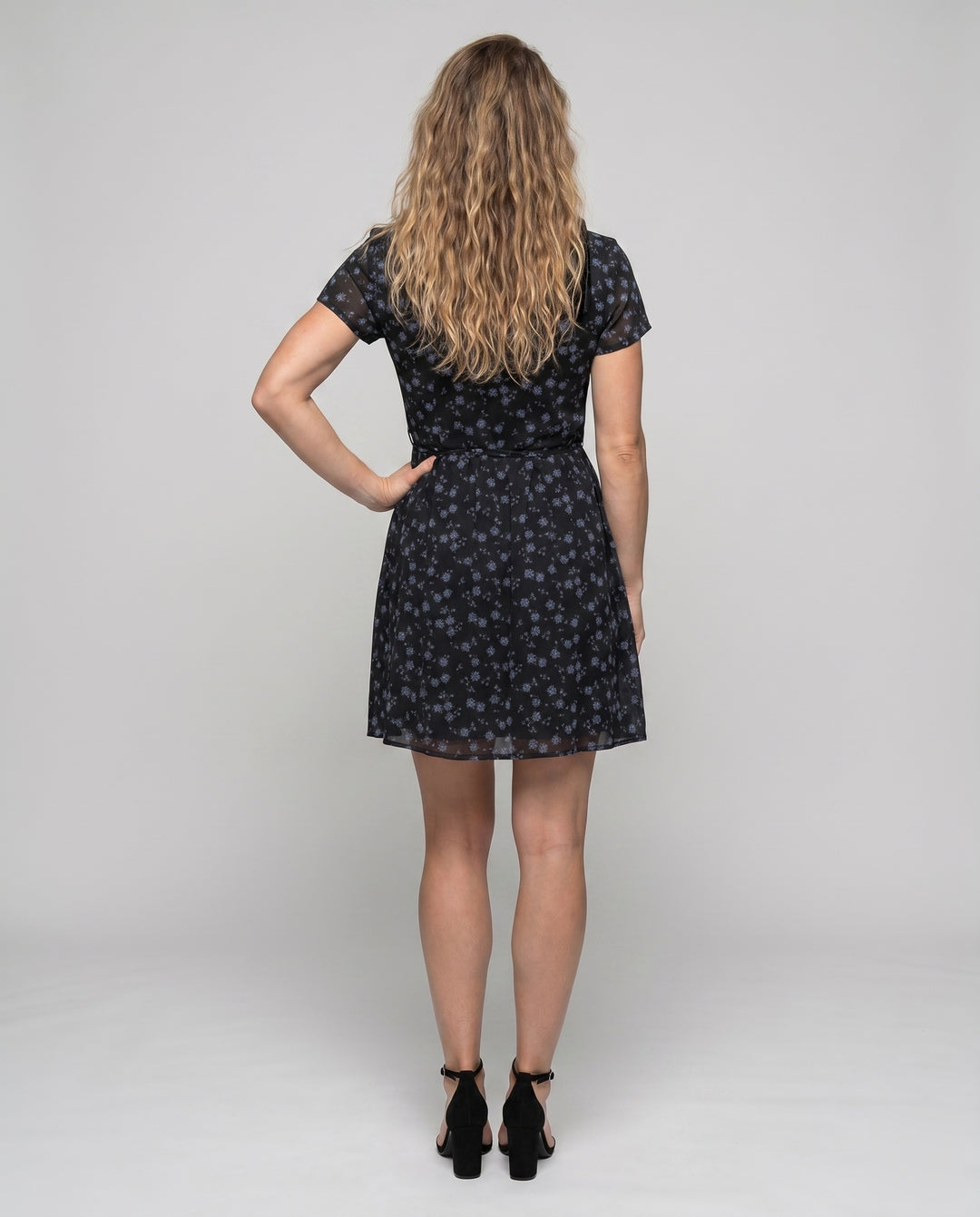 Product 15641150226762 - back_view