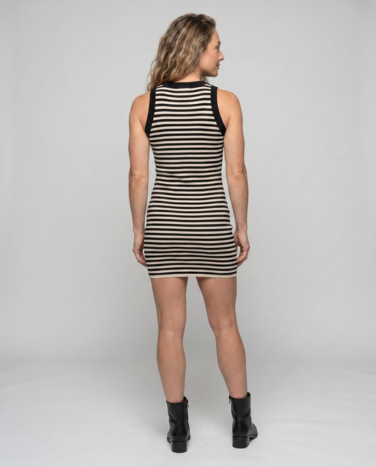 Product 15641150849354 - back_view