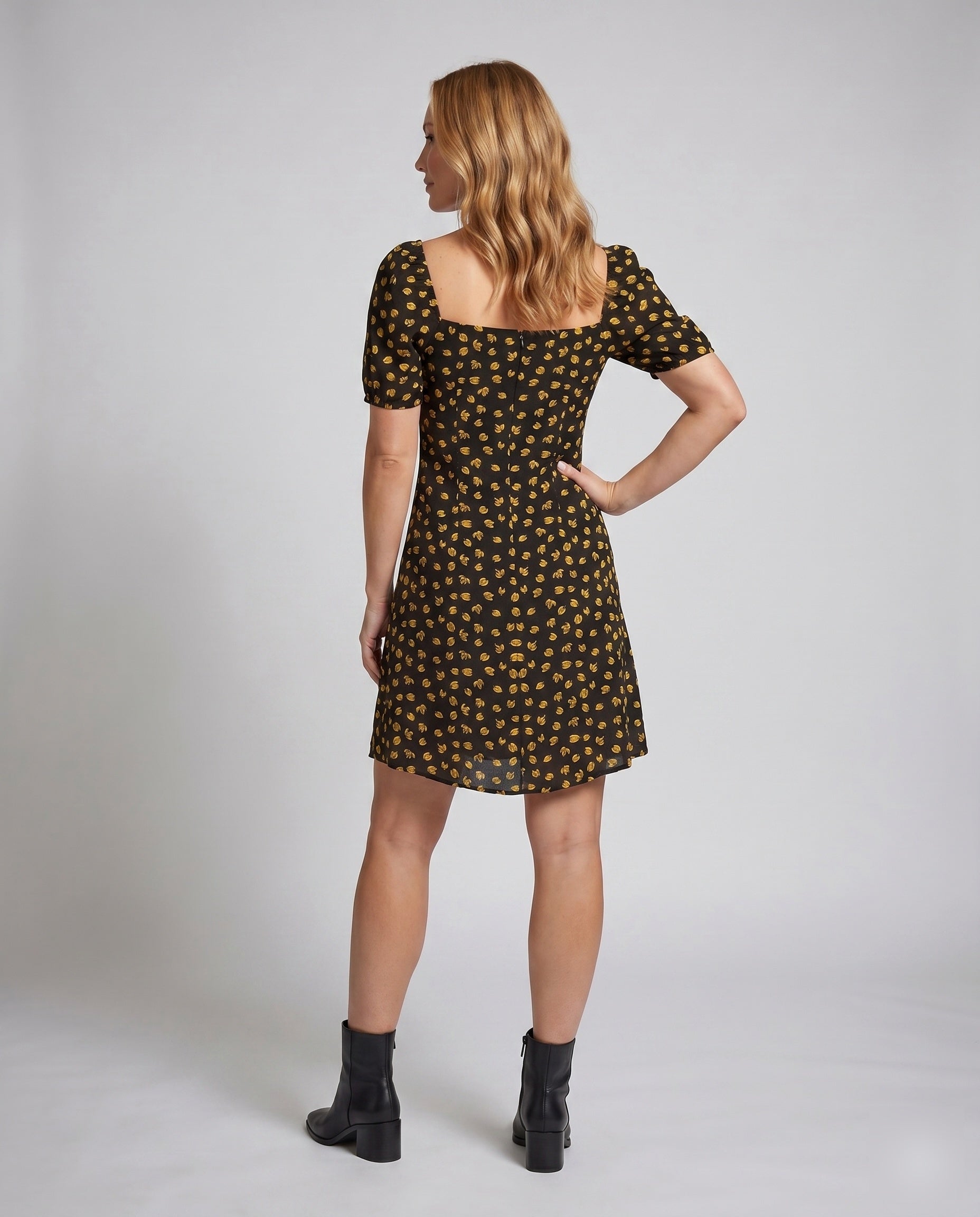 Product 15641159860554 - back_view