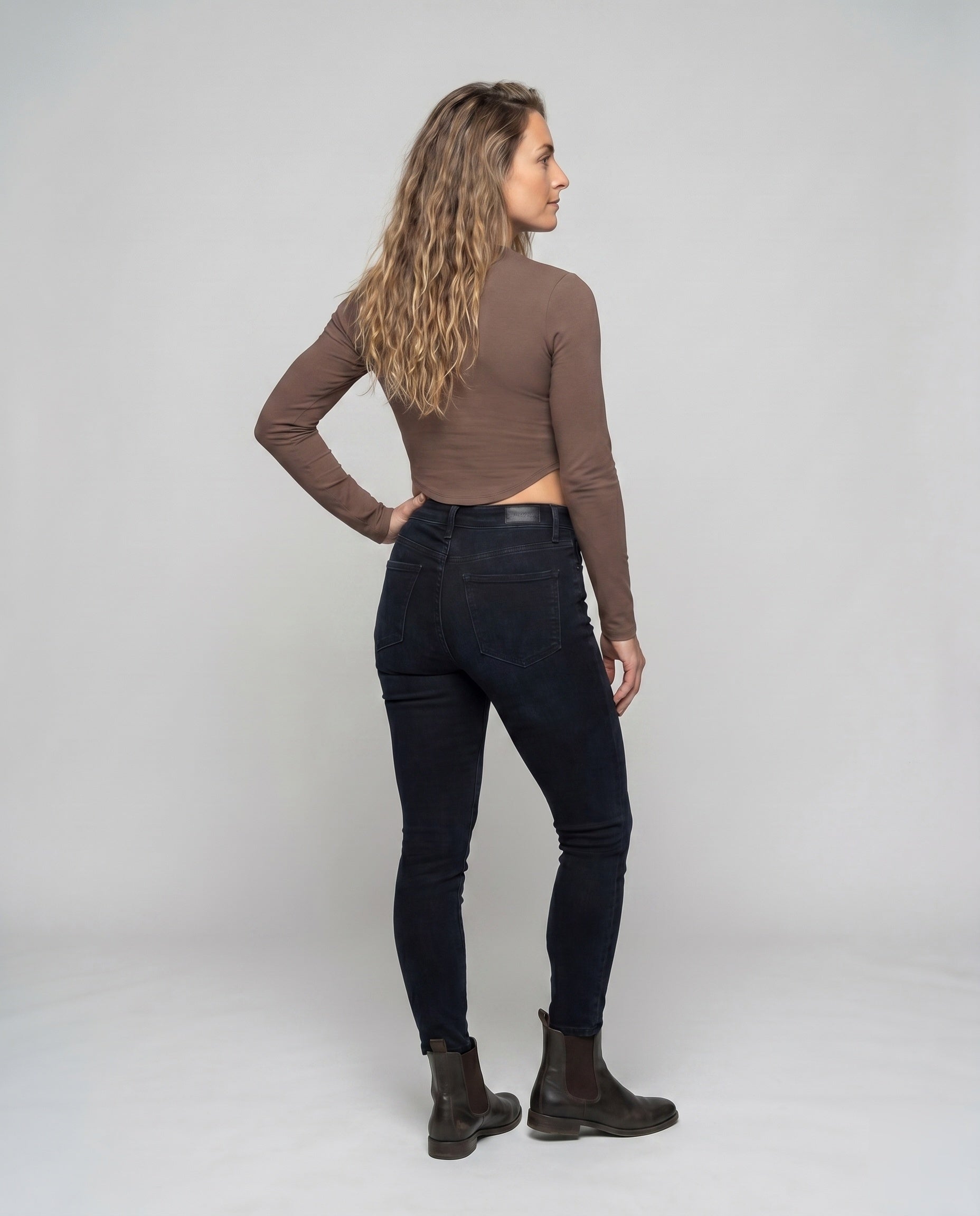 Product 15641164742986 - back_view