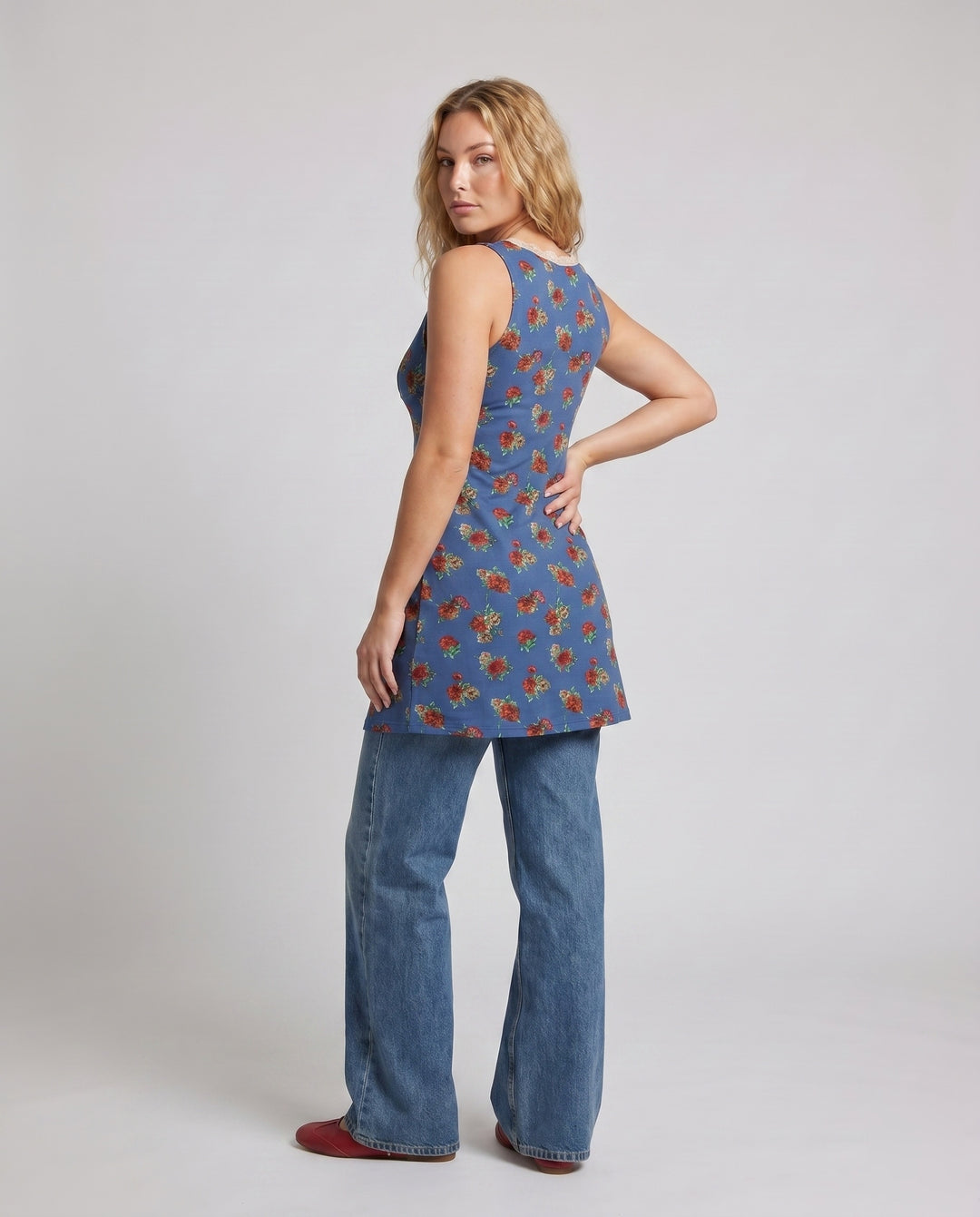 Product 15641168937290 - back_view