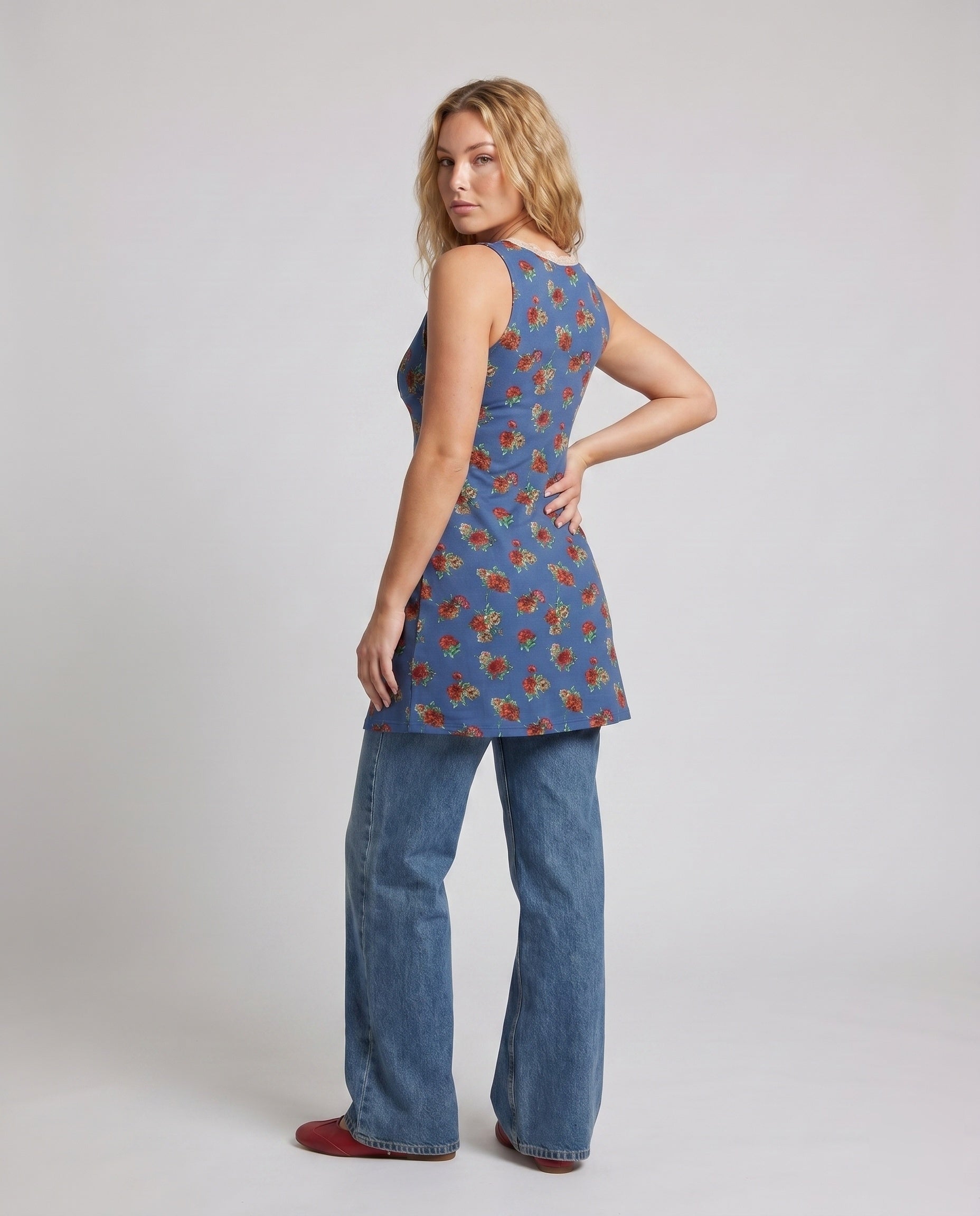 Product 15641168937290 - back_view