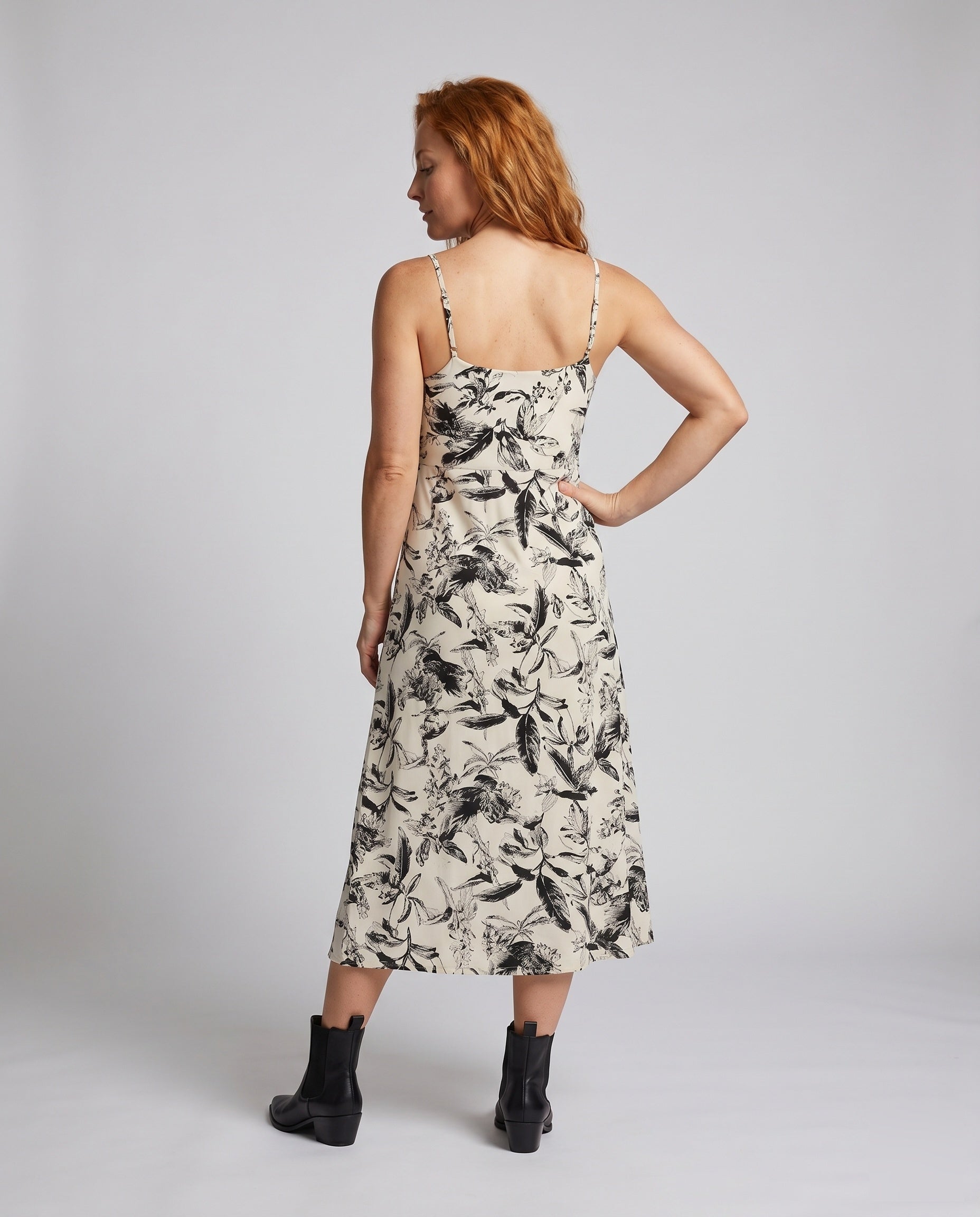 Product 15641175851338 - back_view