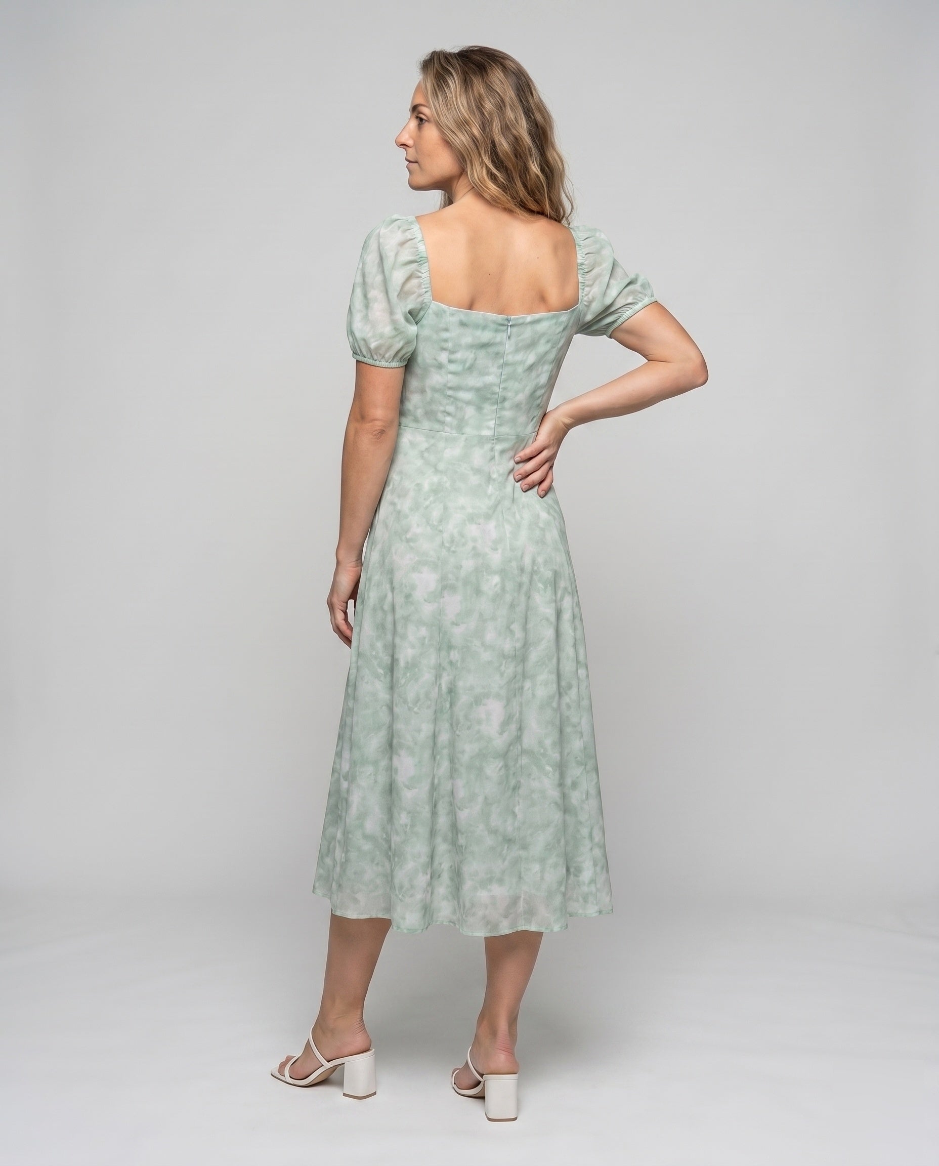 Product 15641176473930 - back_view