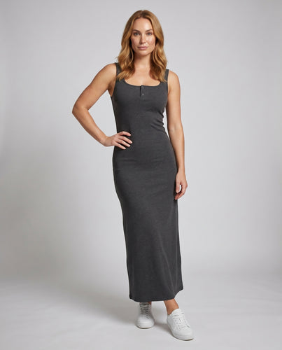 Damen Maxi-Kleid mit elegantem Ausschnitt und schmeichelndem Schnitt