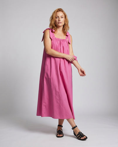 Damen Maxi-Kleid mit zarten Spaghettiträgern und schwingendem Rock