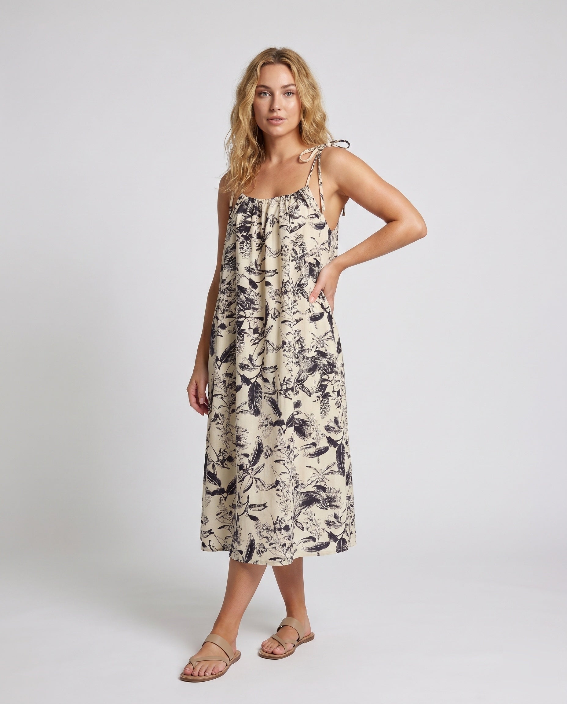 Damen Maxikleid mit floralem Muster und verstellbaren Spaghetti-Trägern