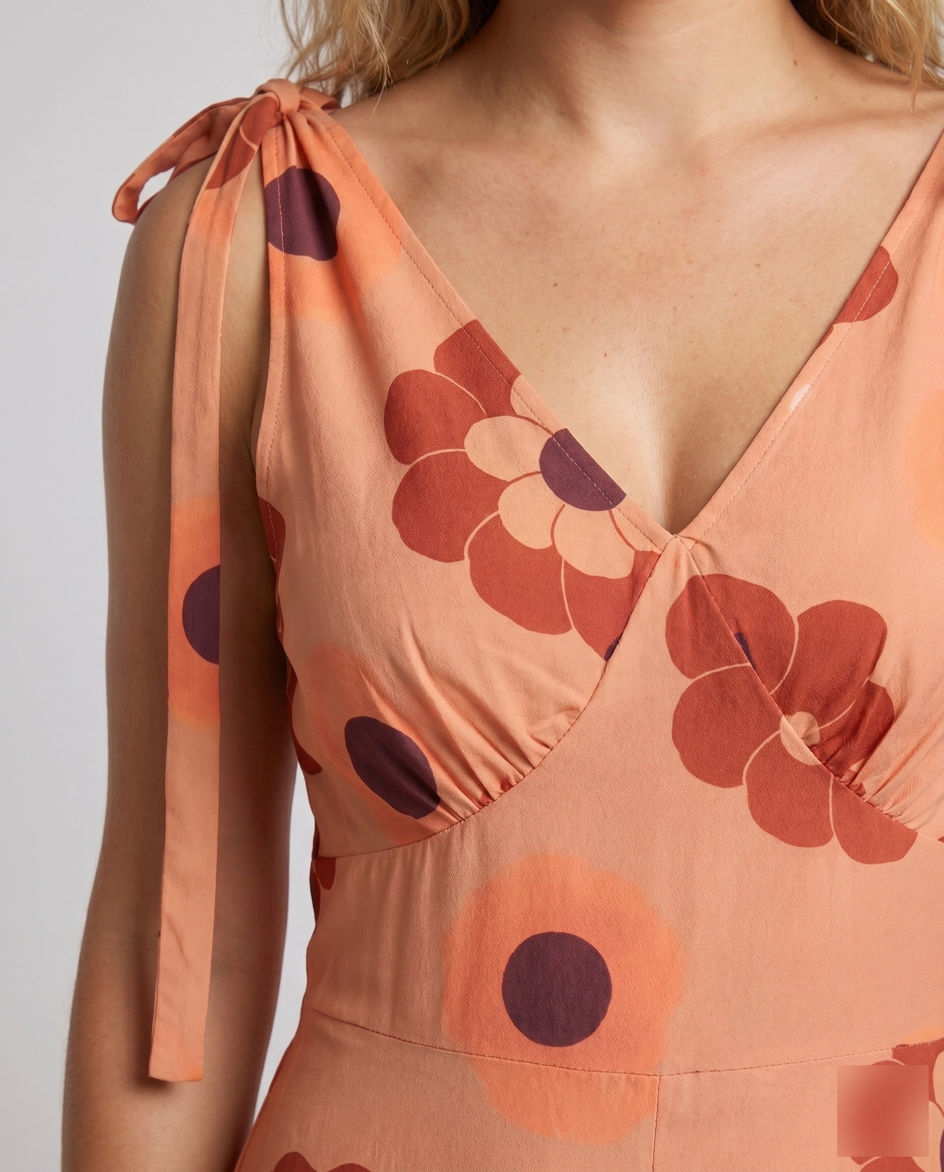 Product 15641185976650 - close_up_detail