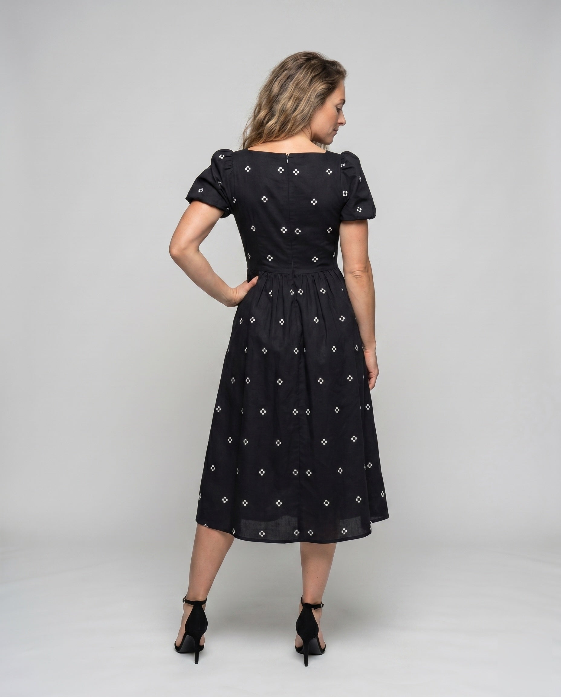 Product 15641198854474 - back_view