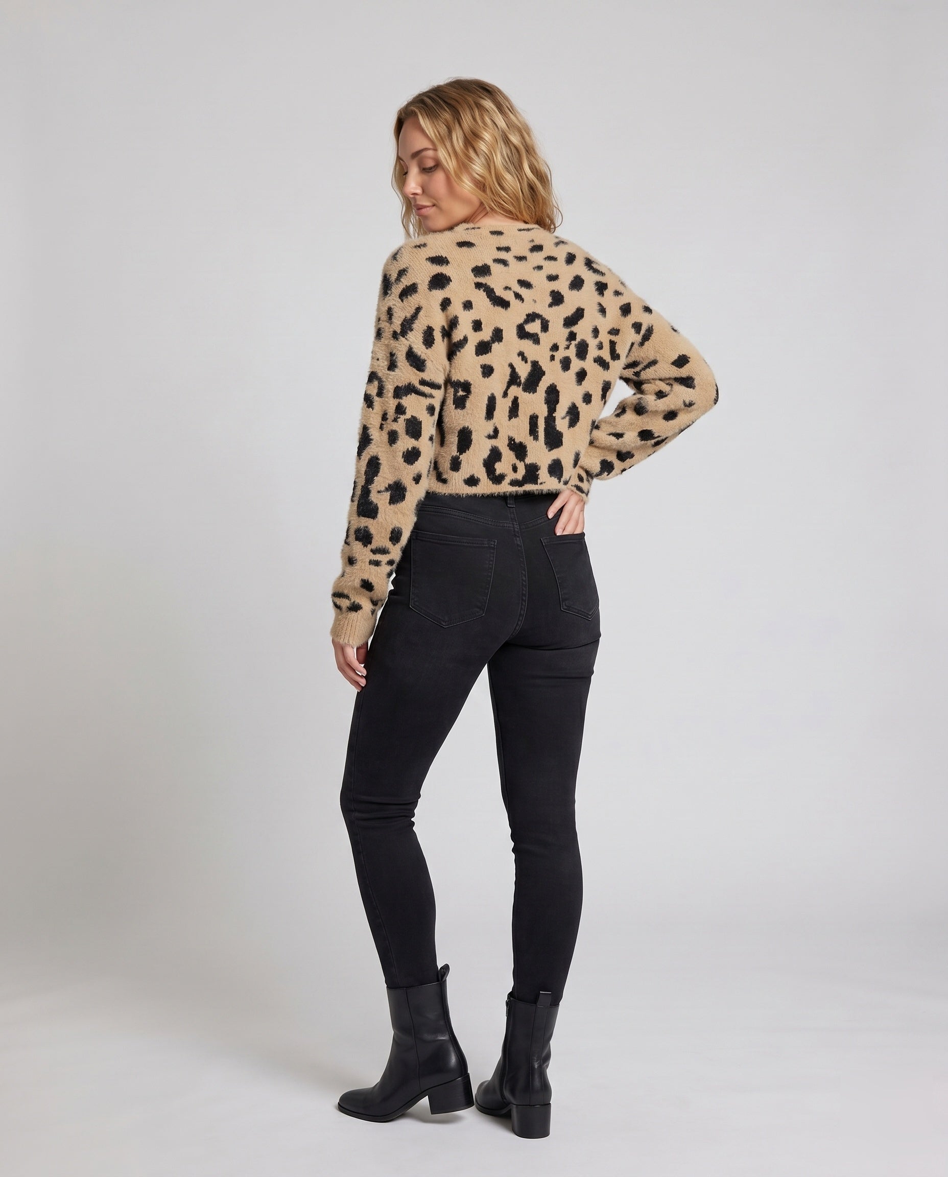Product 15642541031754 - back_view