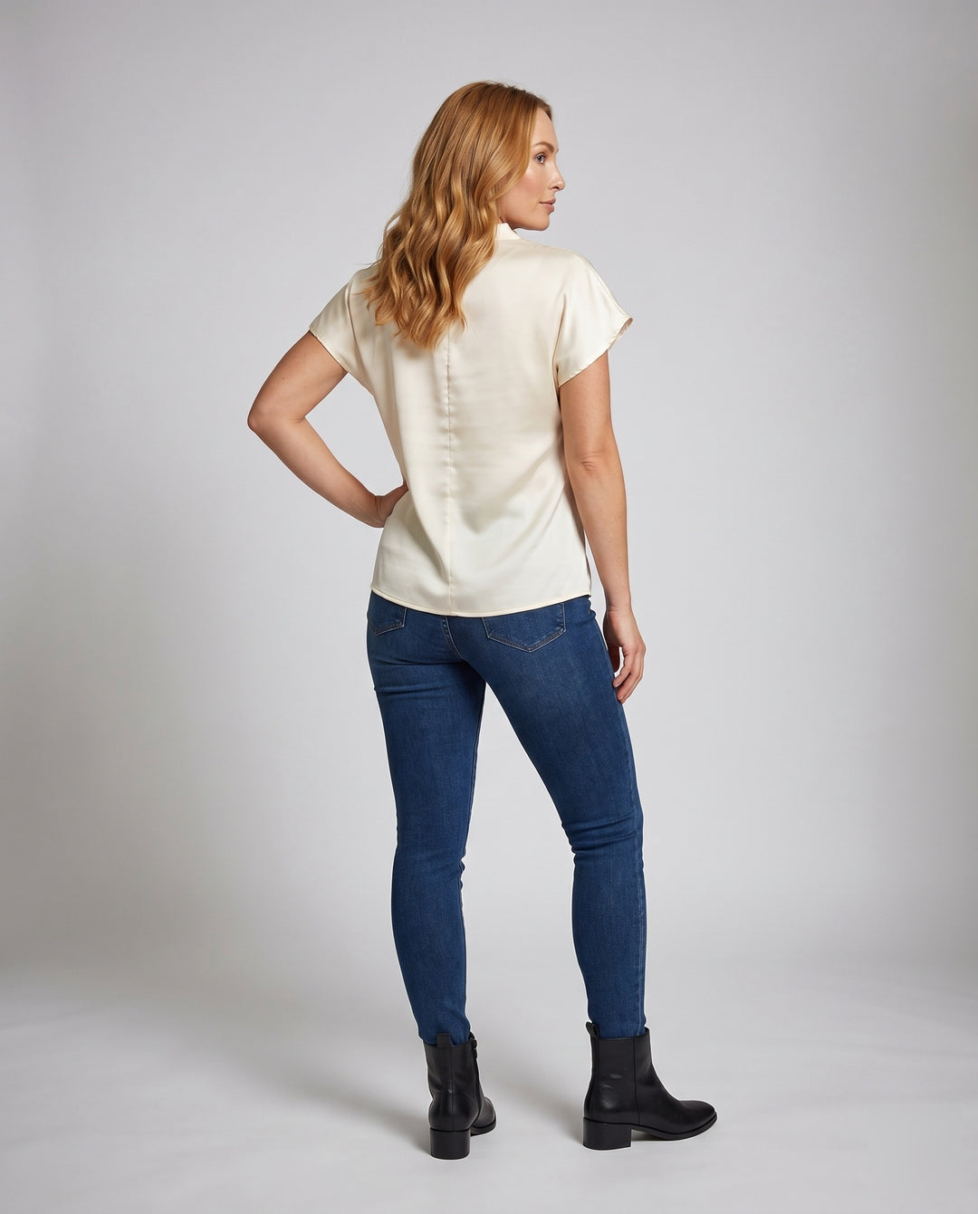 Product 15642541818186 - back_view