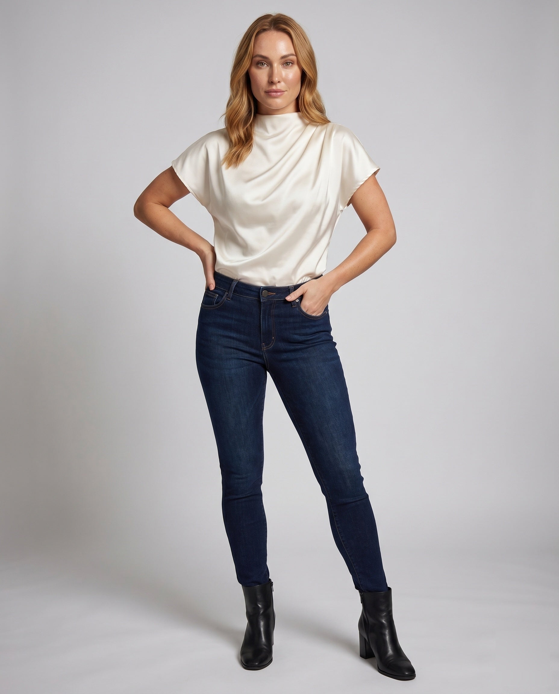 Product 15642541818186 - full_body_front