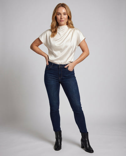 Damen Elegantes Satinoberteil mit hochgeschlossenem Kragen von R&B