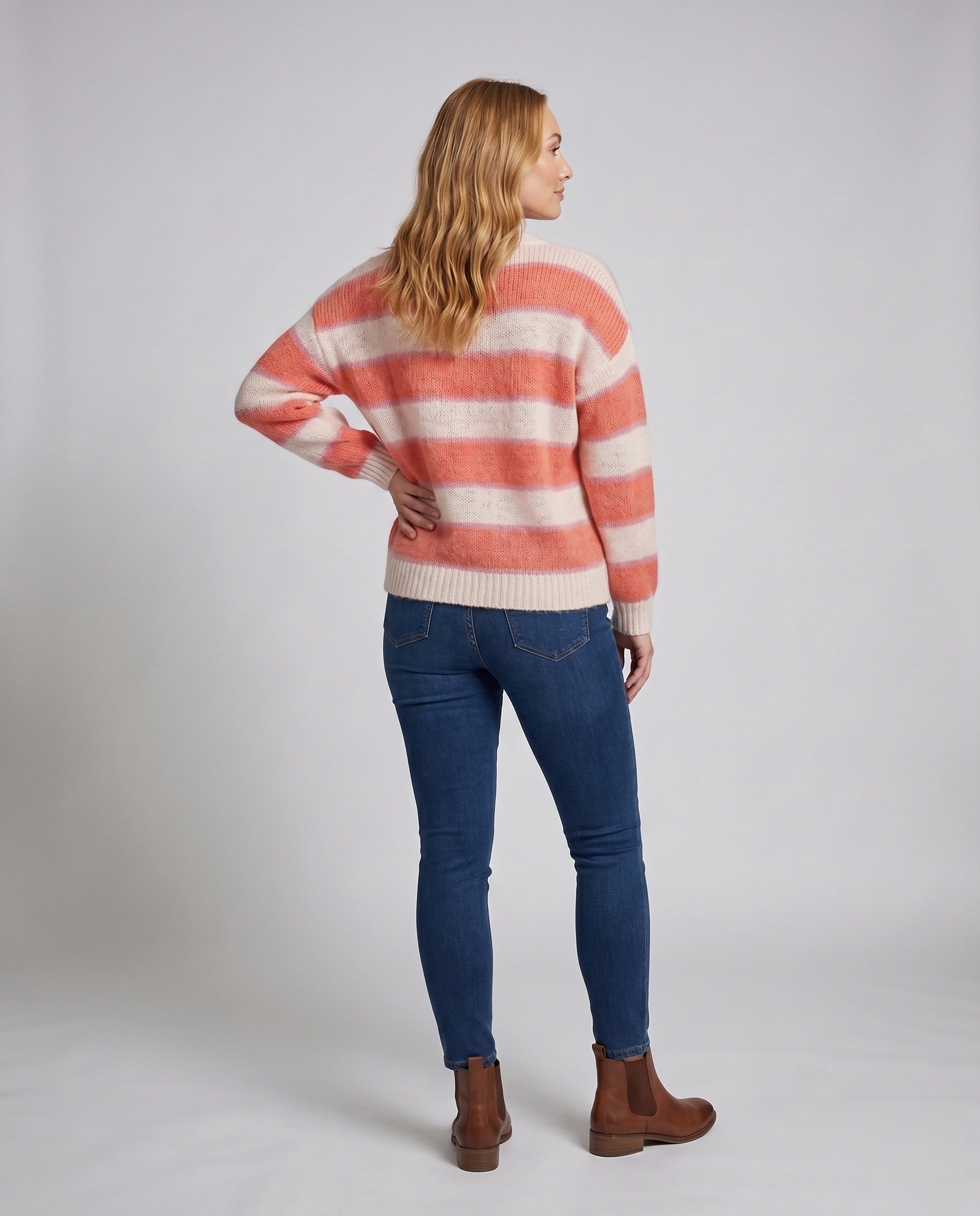 Product 15642542473546 - back_view