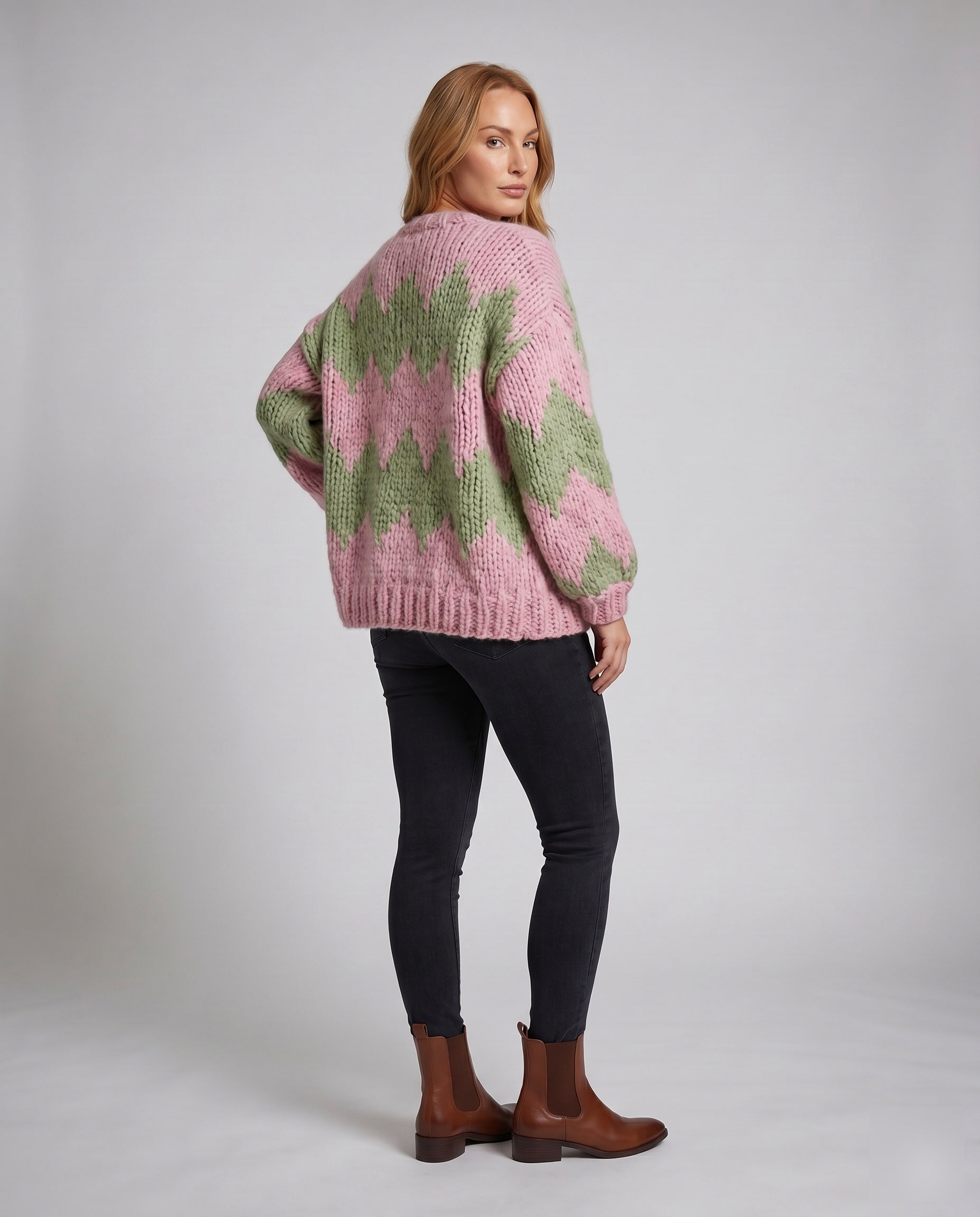 Product 15642542768458 - back_view