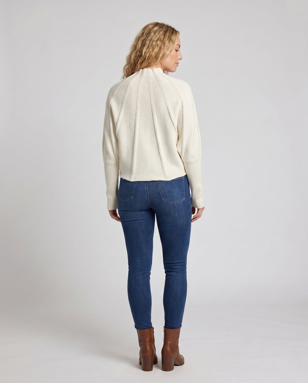 Product 15642544669002 - back_view